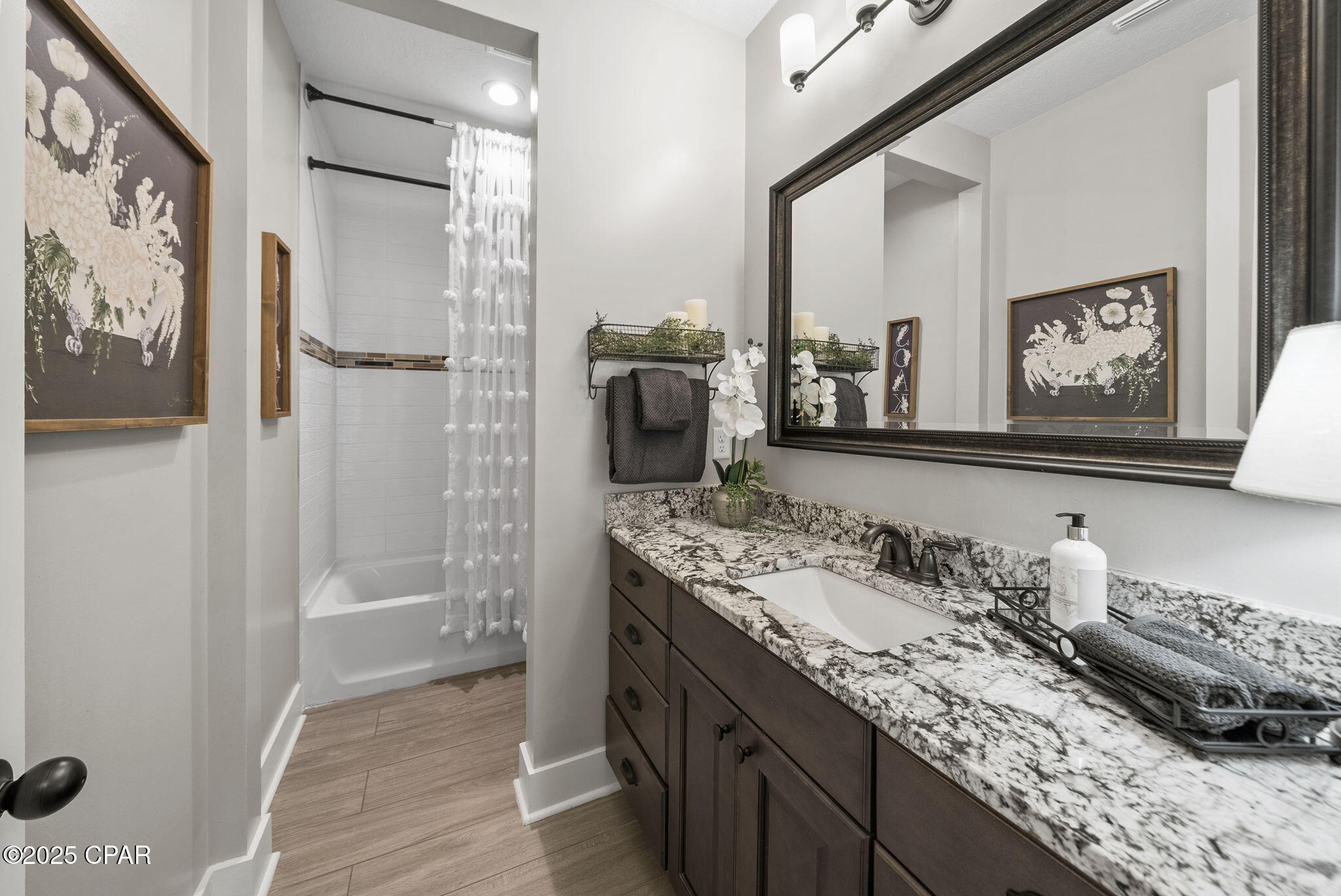 Image 48 For 1325 Kestrel Street