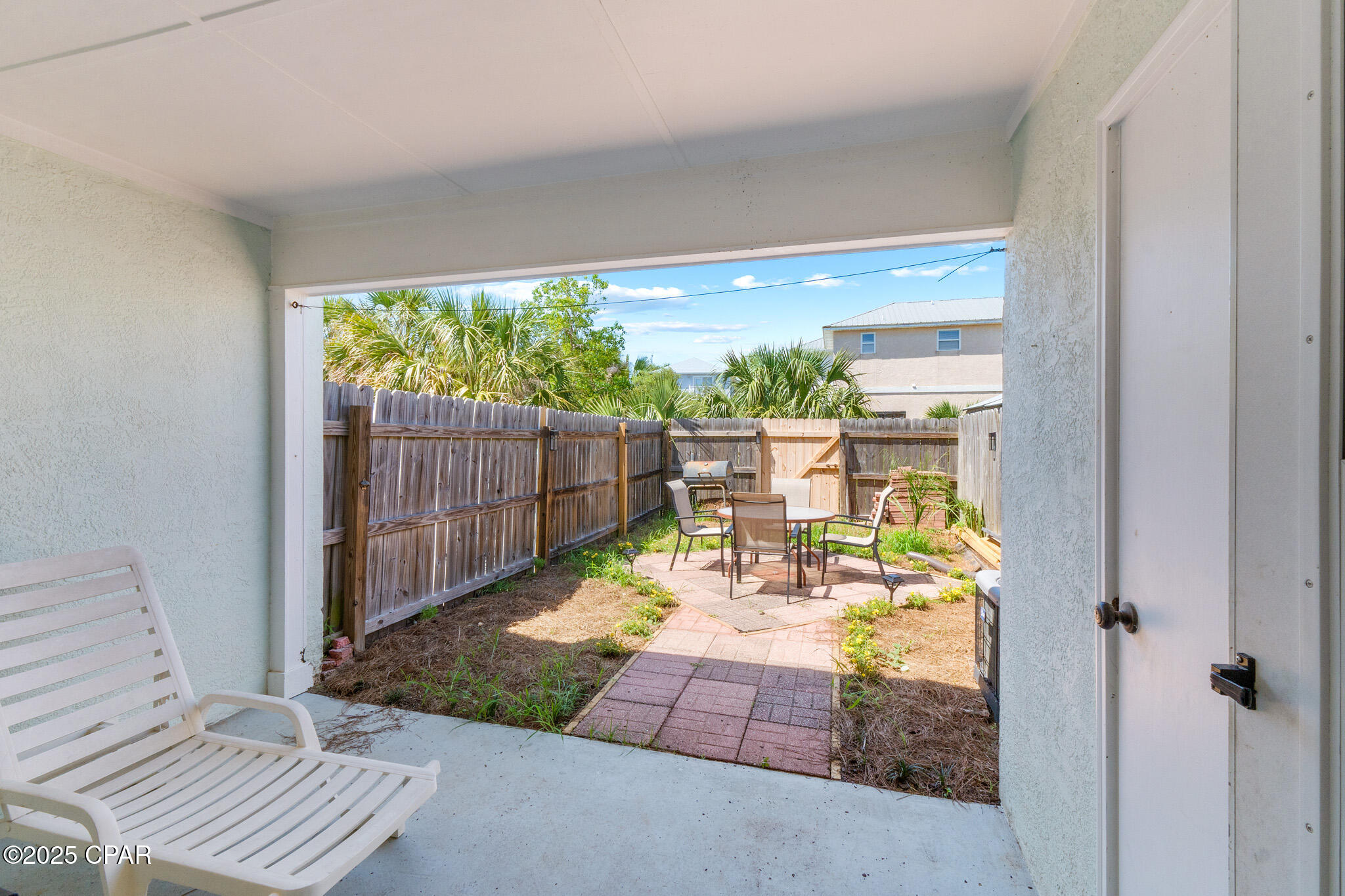 Image 12 For 21514 Front Beach Road