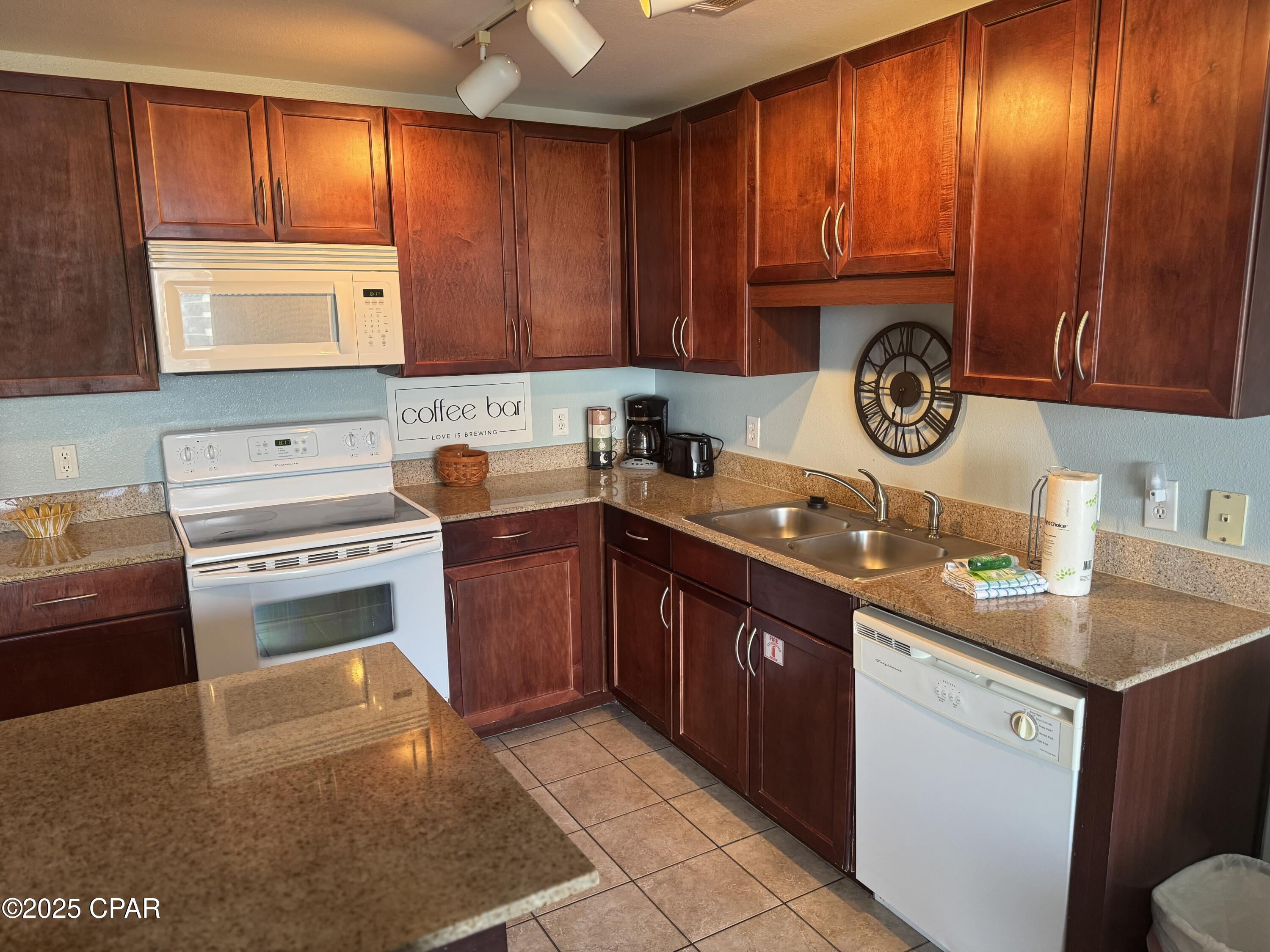 Image 3 For 9860 Thomas Dr. Drive 614