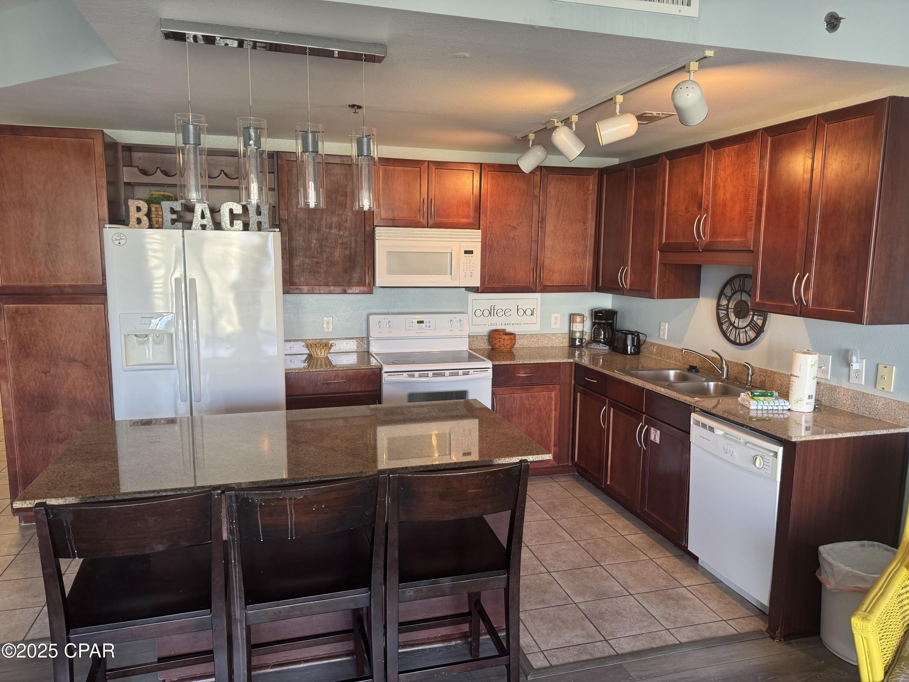 Image 7 For 9860 Thomas Dr. Drive 614