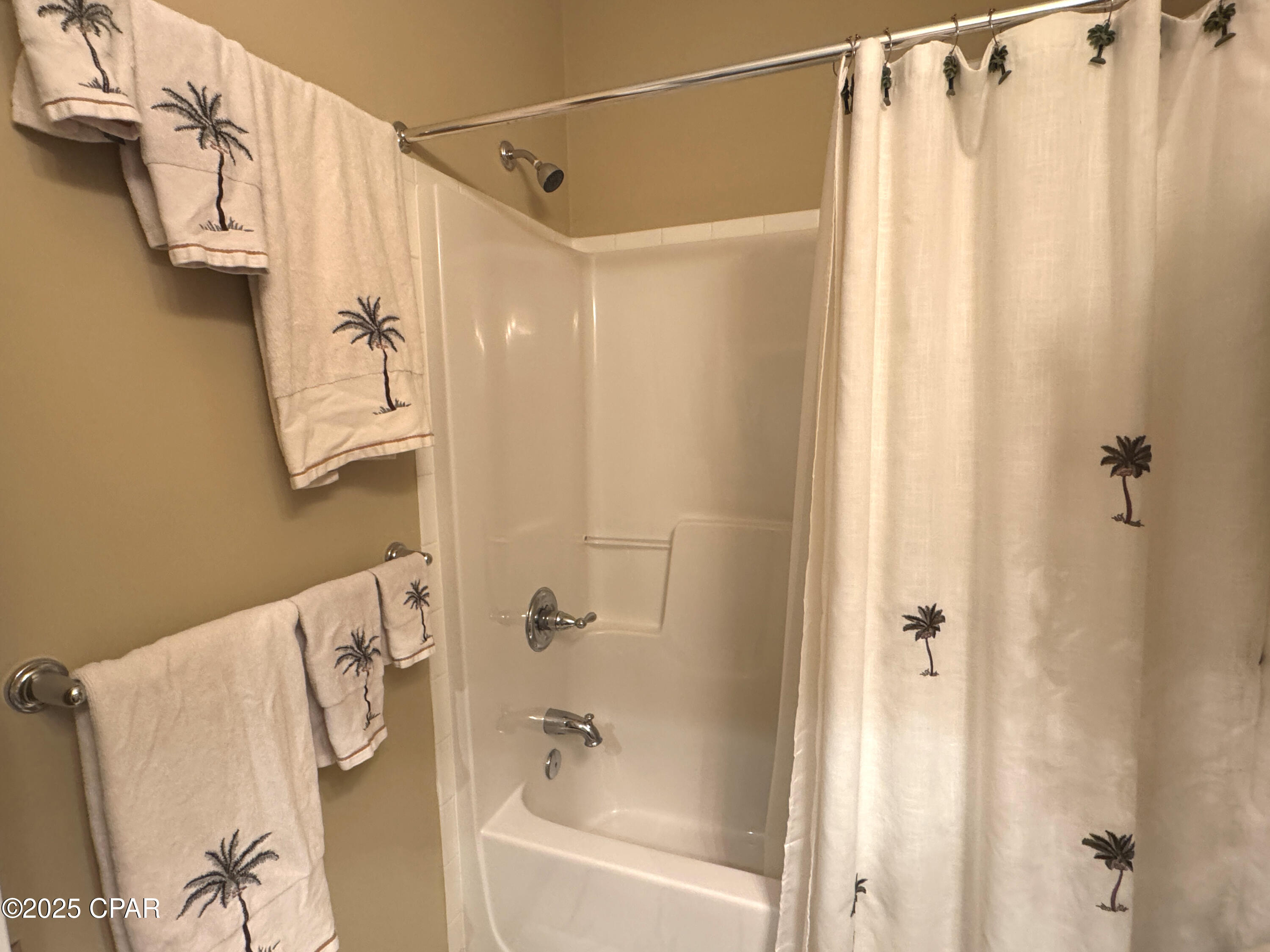 Image 31 For 219 Oxford Avenue