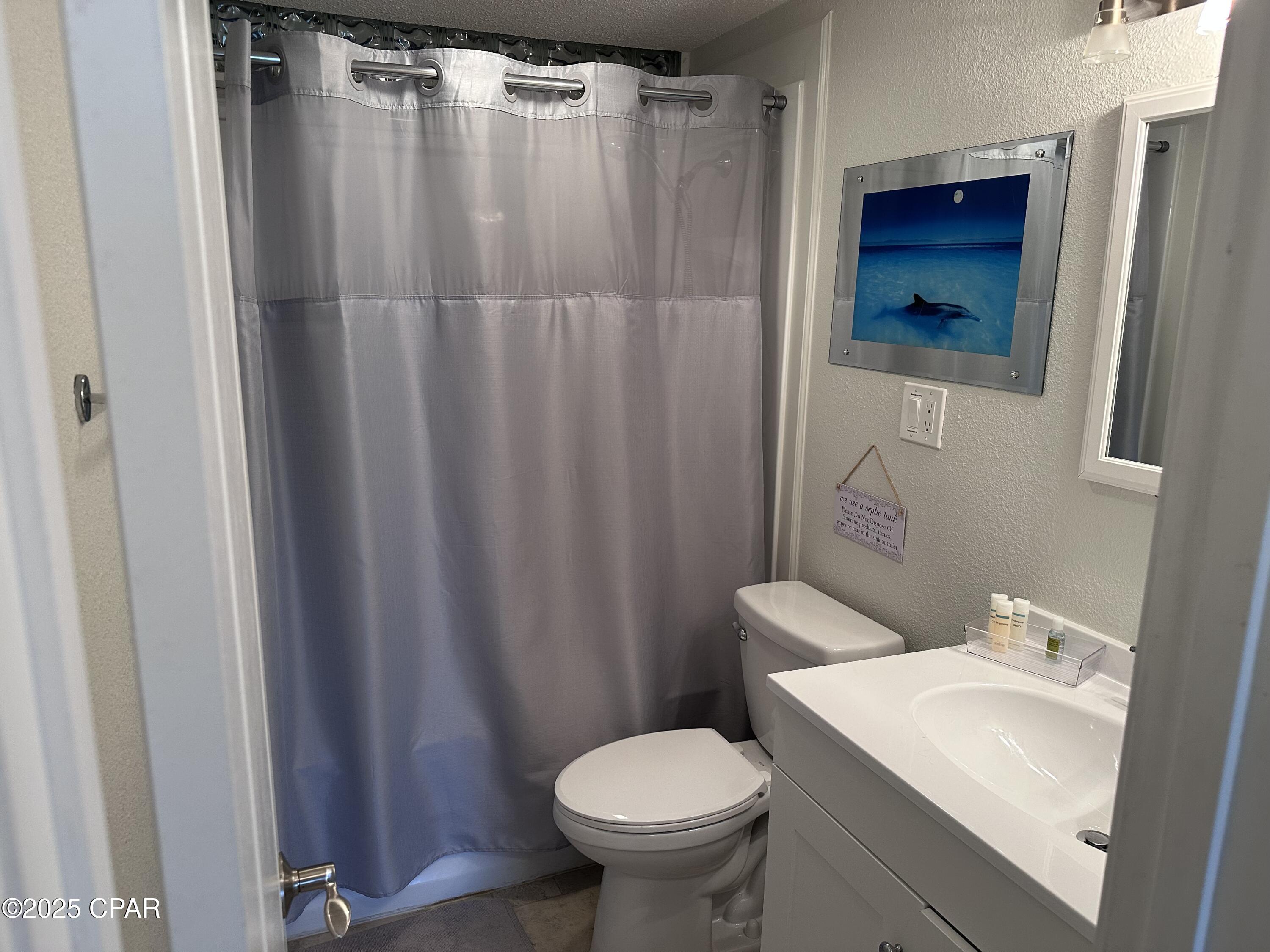 Image 20 For 5800 Pinetree Avenue