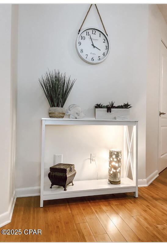 Image 6 For 5800 Pinetree Avenue