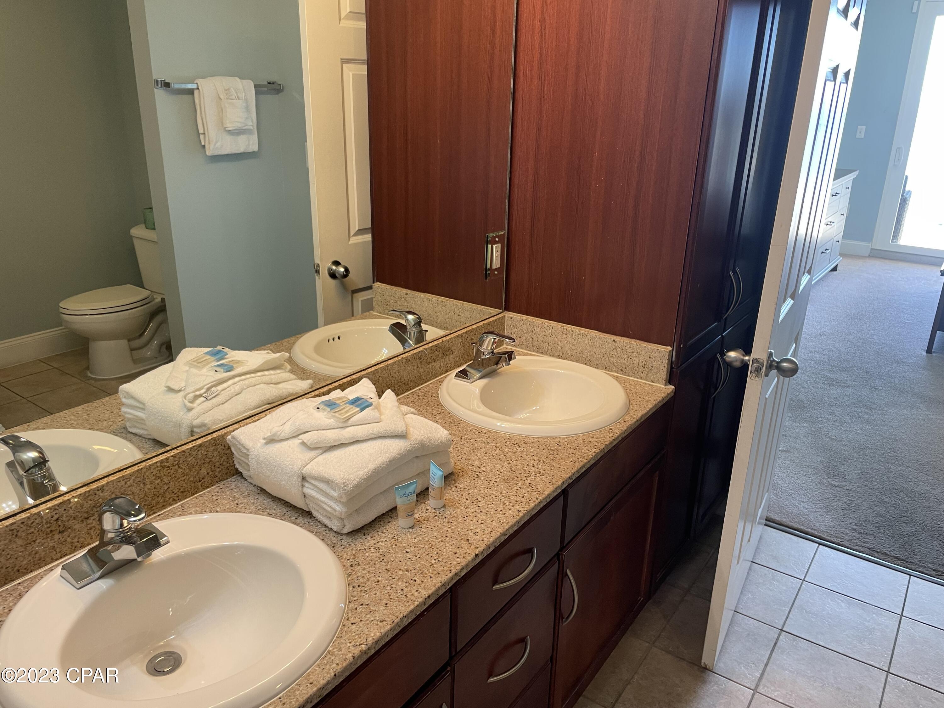 Image 17 For 9860 Thomas Drive 1001