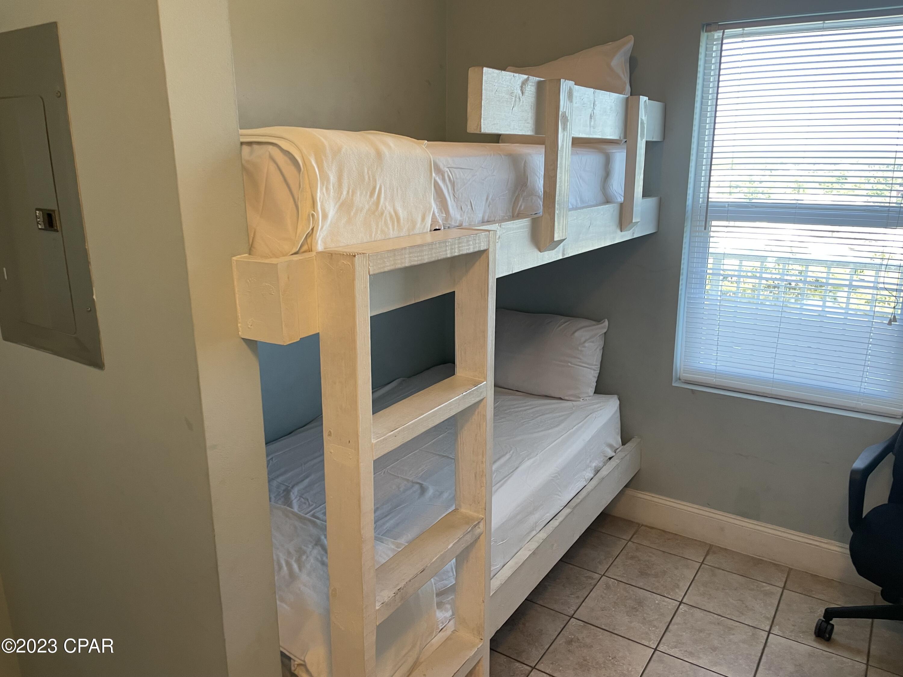 Image 19 For 9860 Thomas Drive 1001