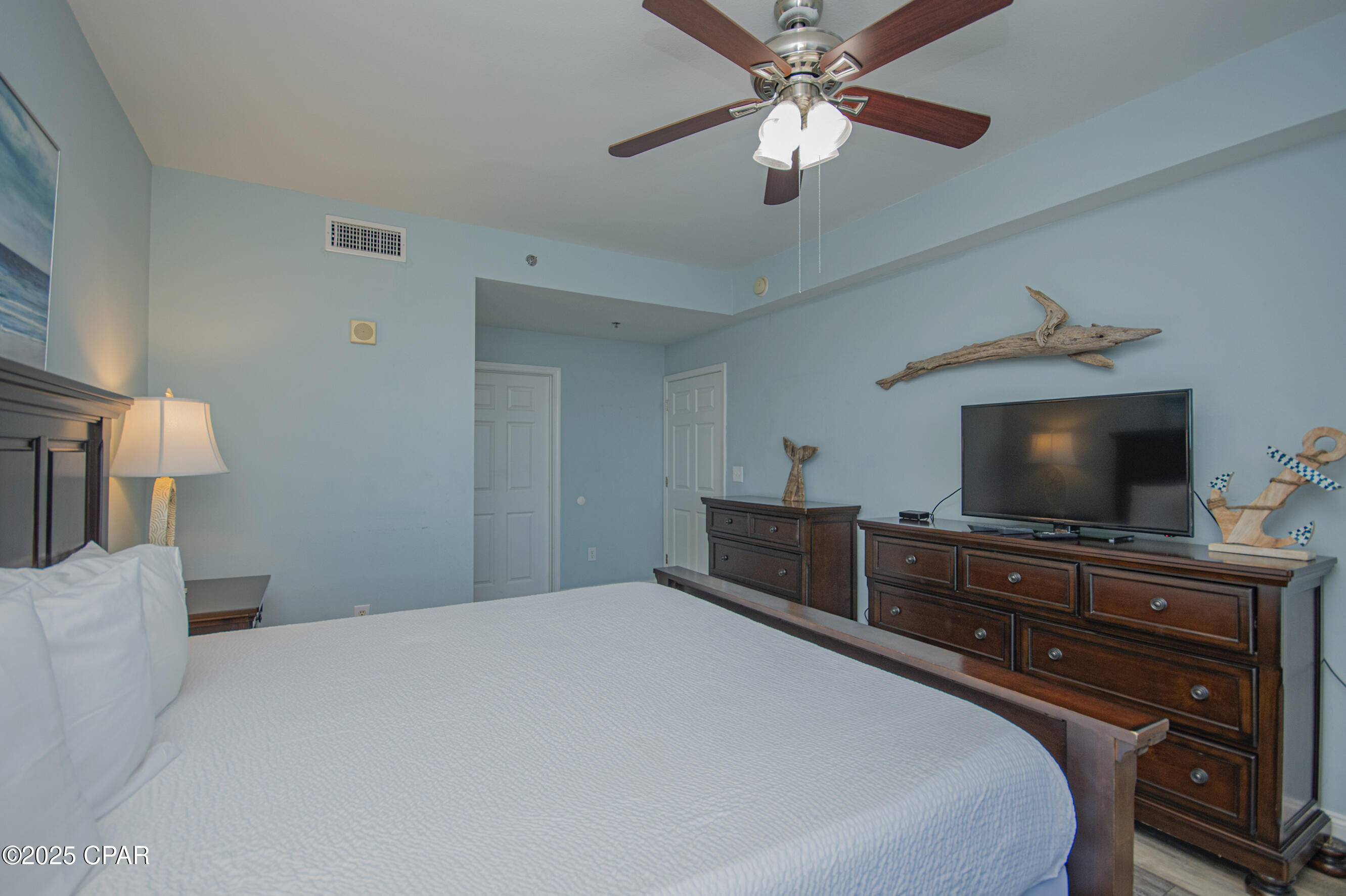 Image 33 For 9902 Thomas Drive 431