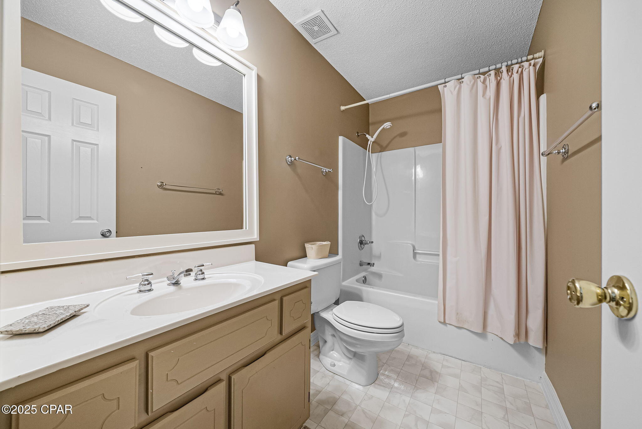 Image 25 For 38 Creek Court