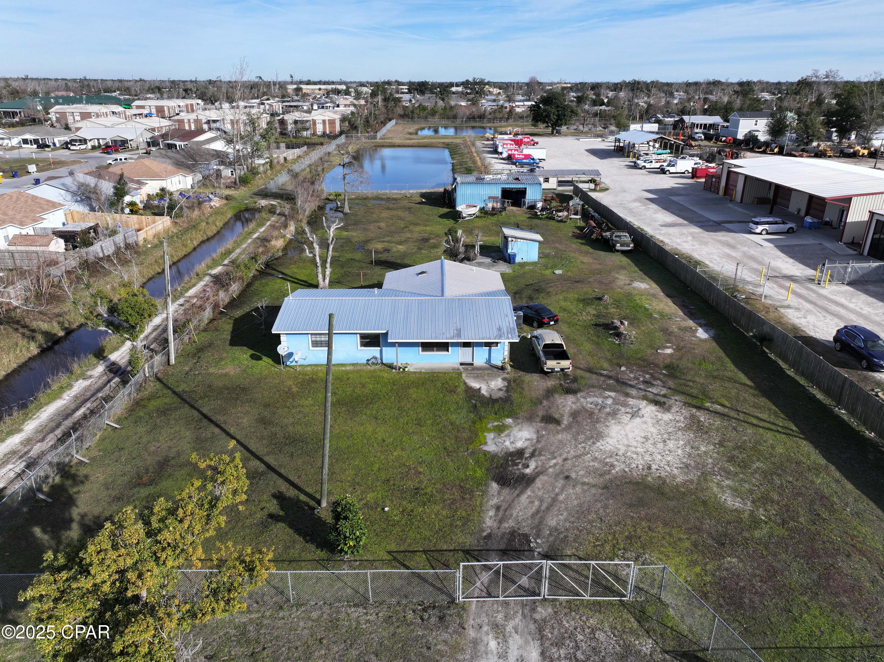 Image 38 For 922 East Avenue