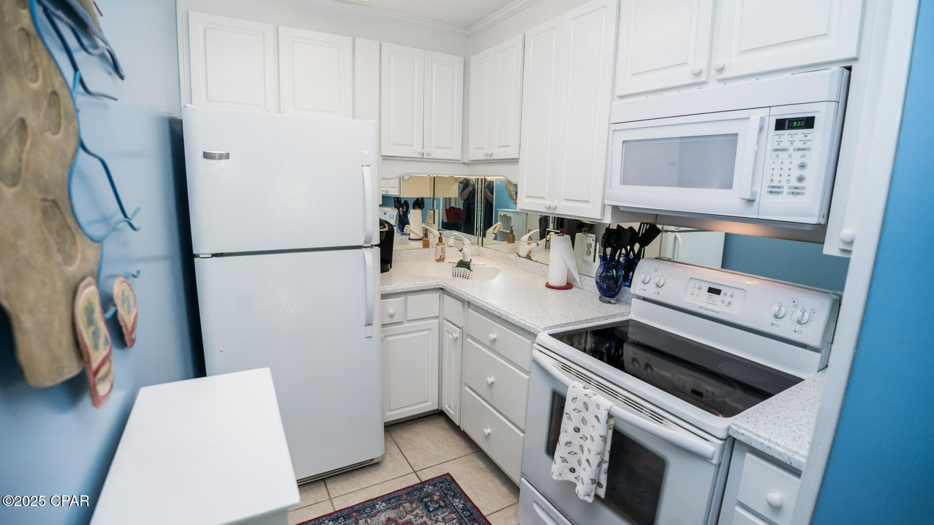 Image 10 For 17462 Front Beach Road 26a