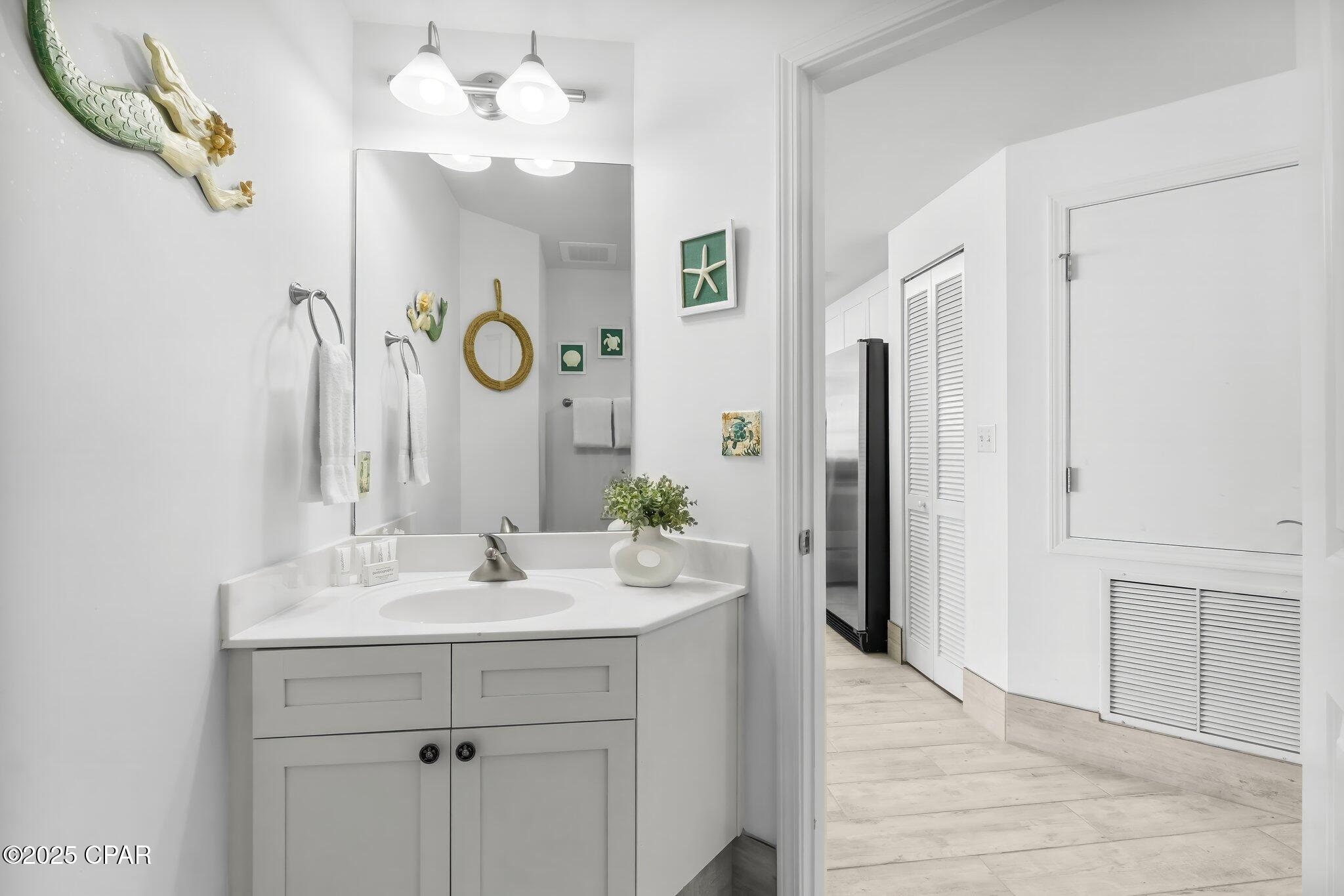 Image 25 For 15625 Front Beach Road 1610