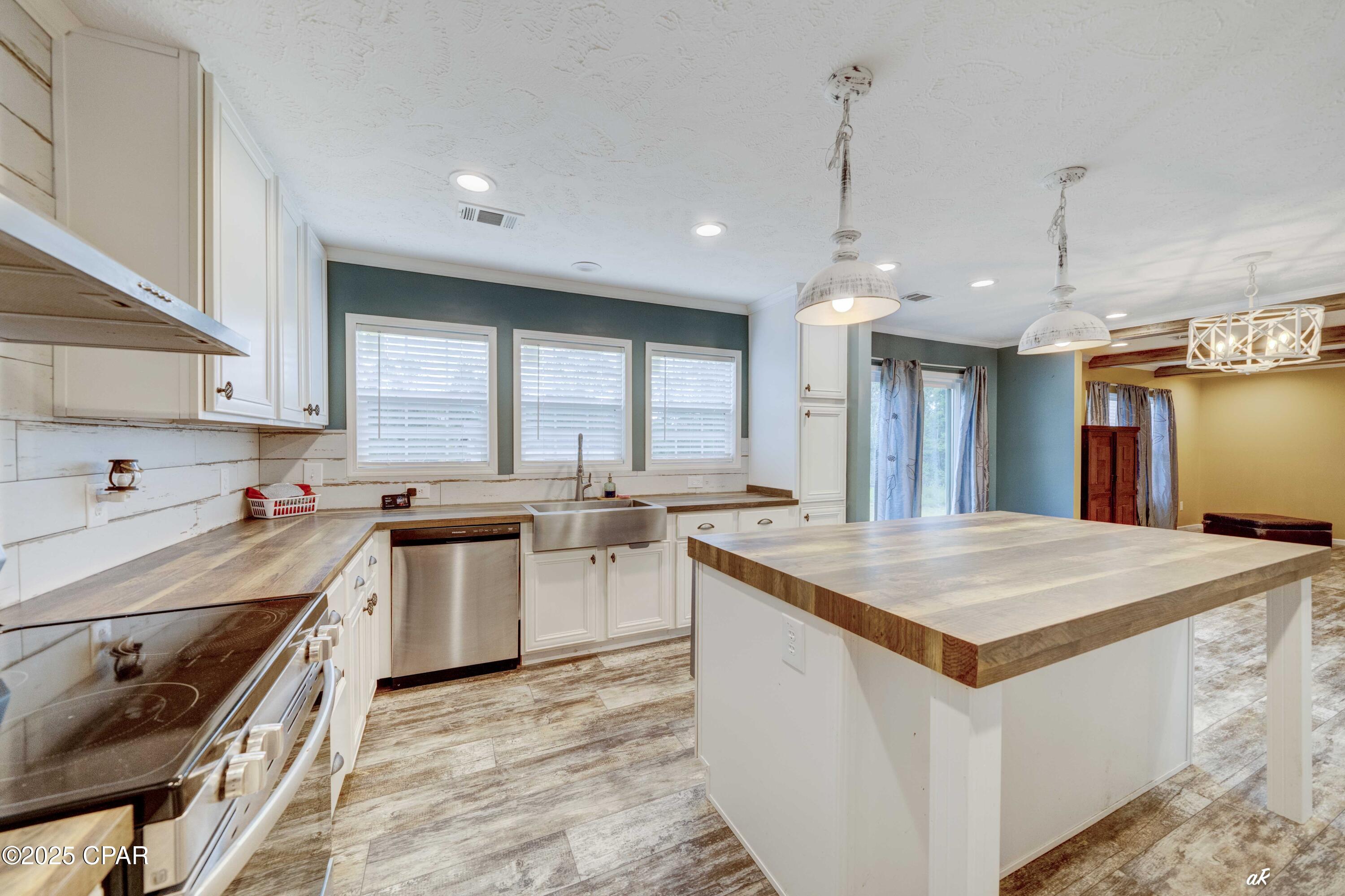 Image 11 For 9122 Merlin Drive