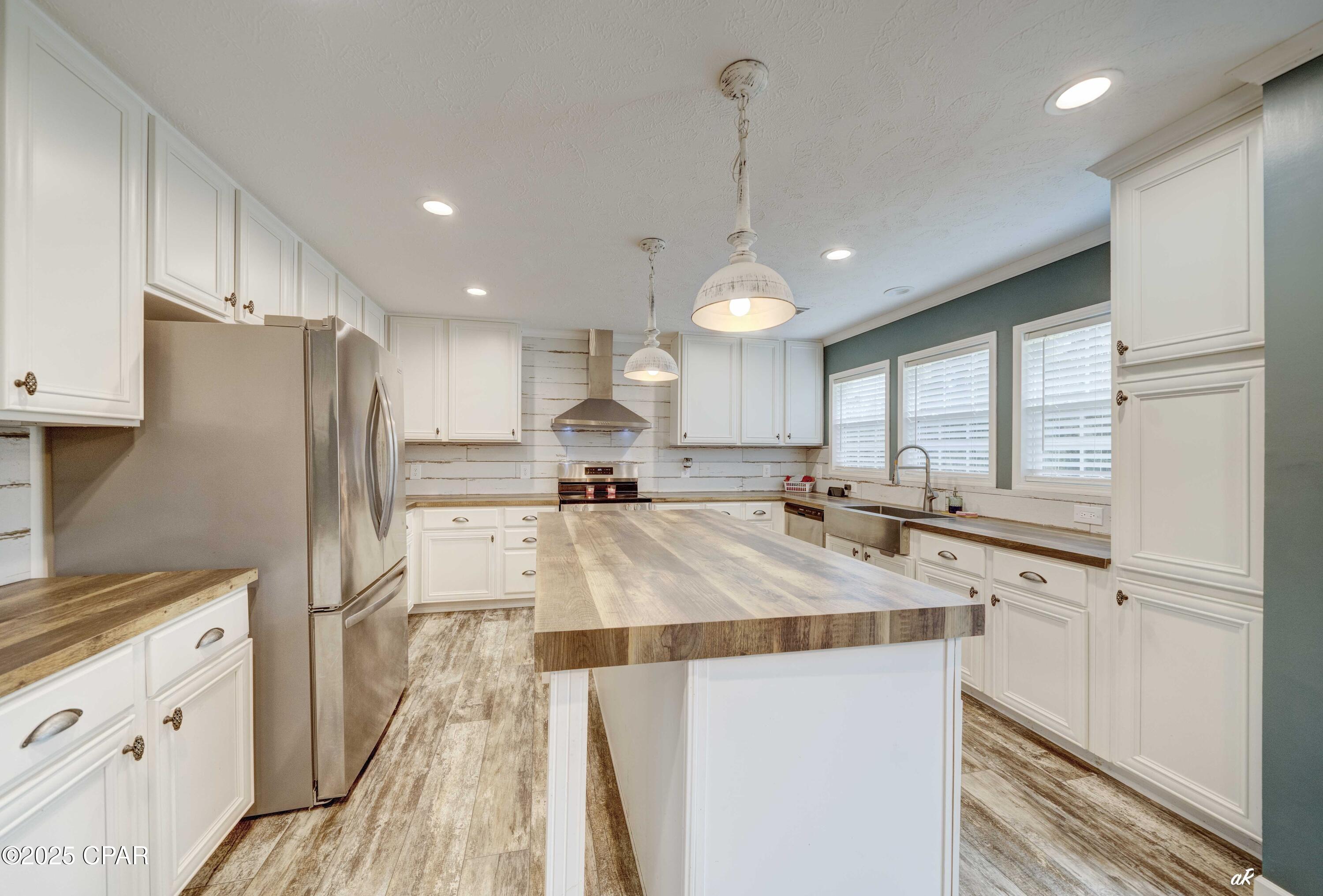 Image 8 For 9122 Merlin Drive