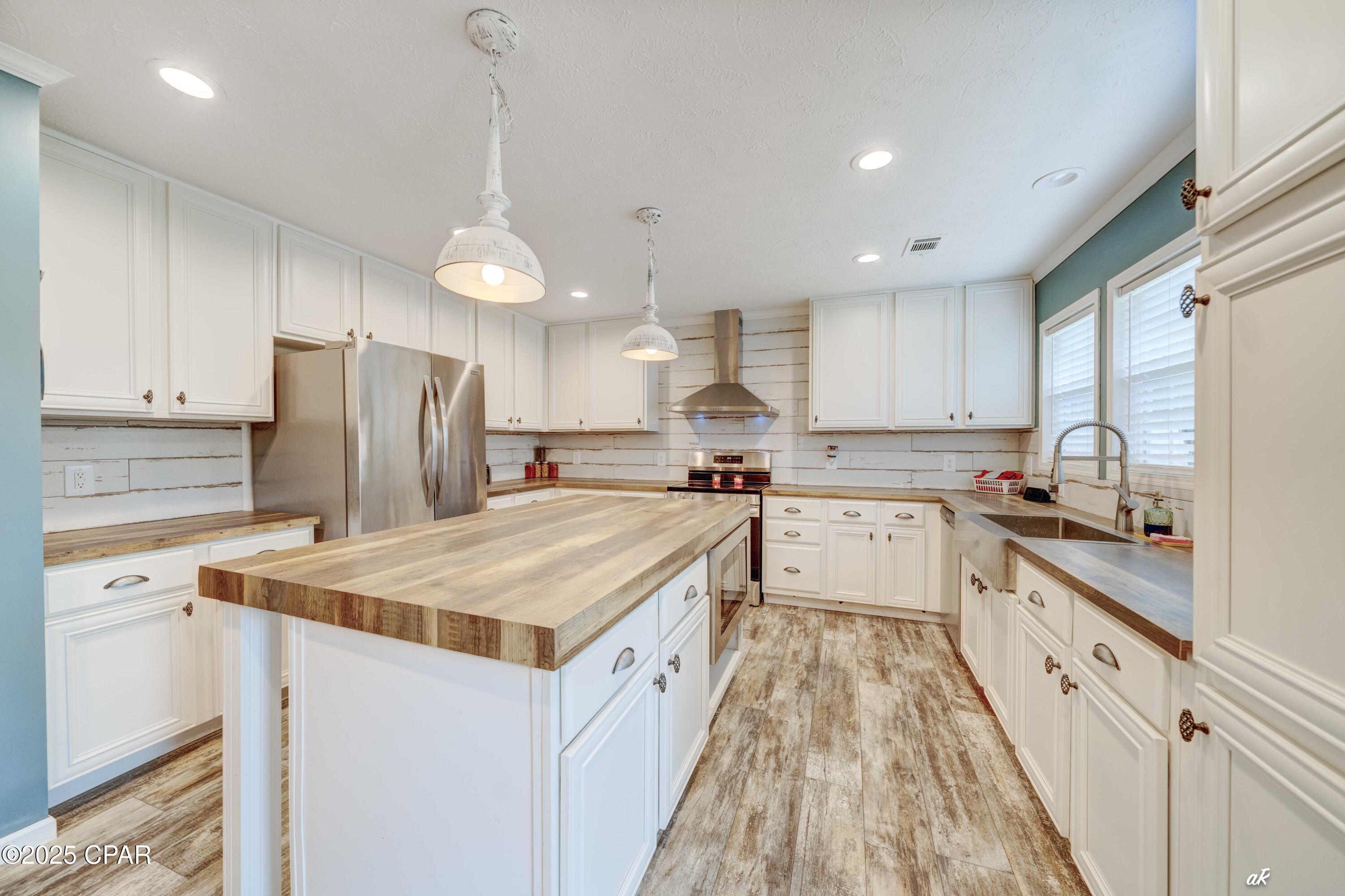 Image 9 For 9122 Merlin Drive