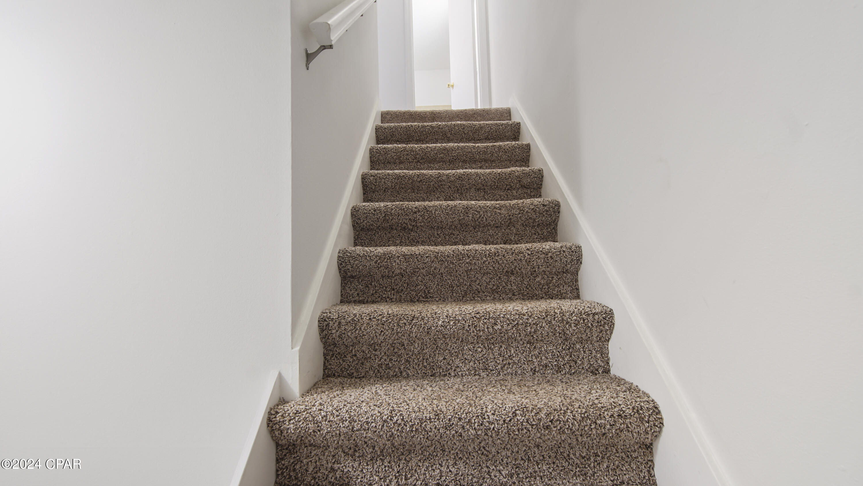 Image 20 For 3911 21st Place