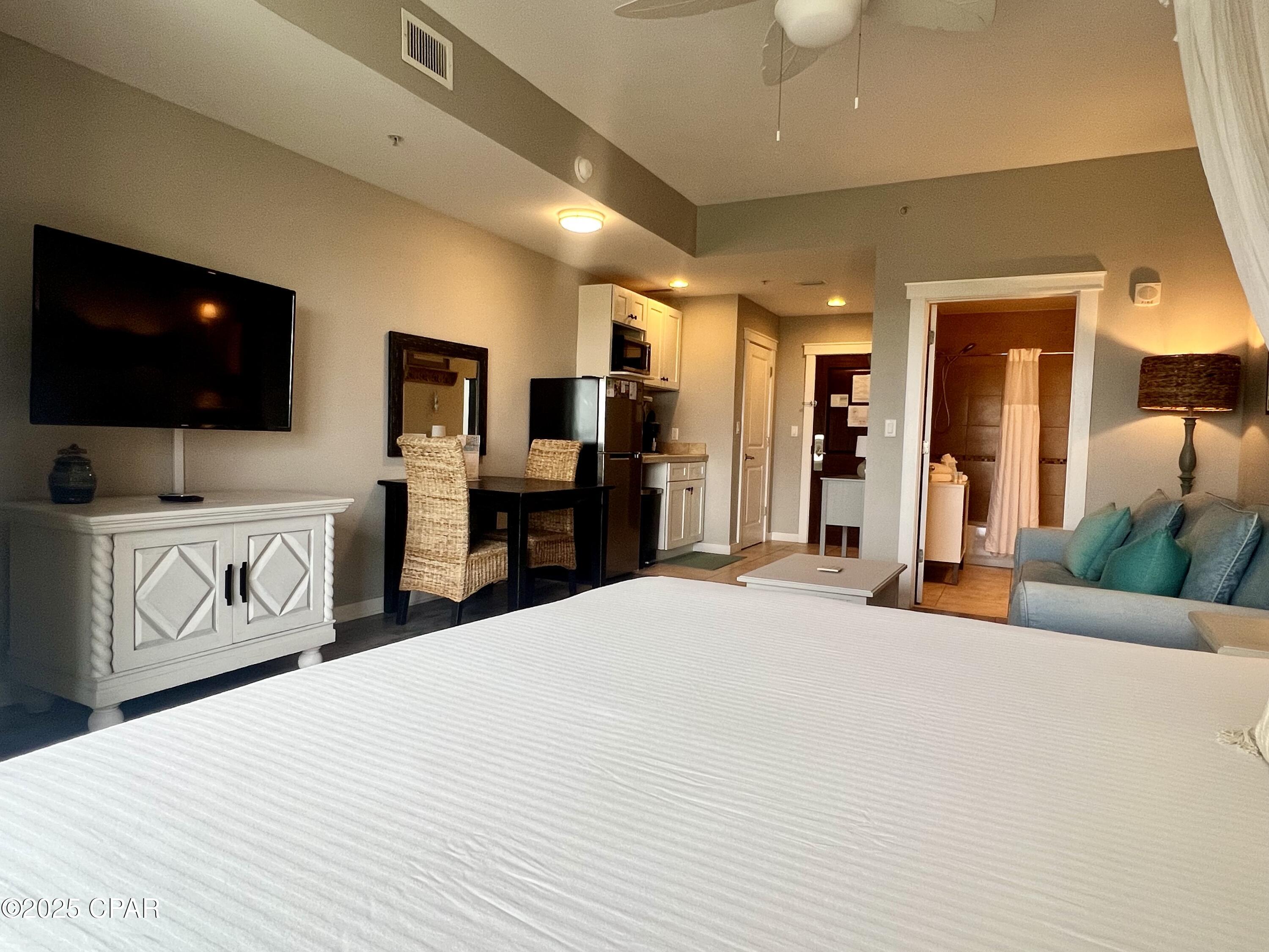 Image 2 For 15100 Front Beach Road 515