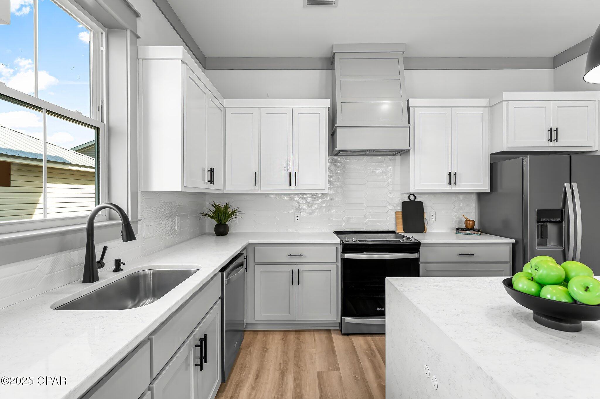 Image 10 For 624 Dolphin Drive