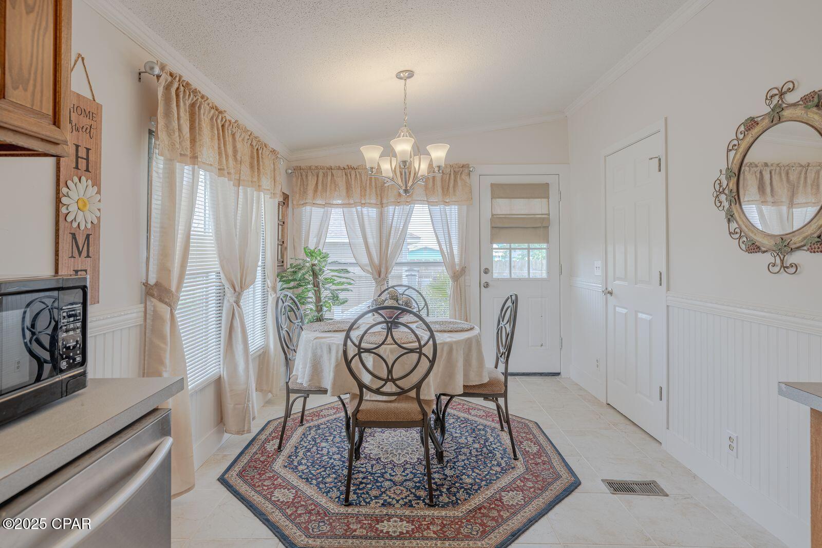 Image 21 For 230 Viola Avenue