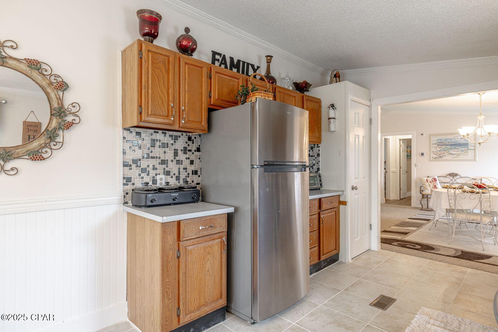 Image 29 For 230 Viola Avenue