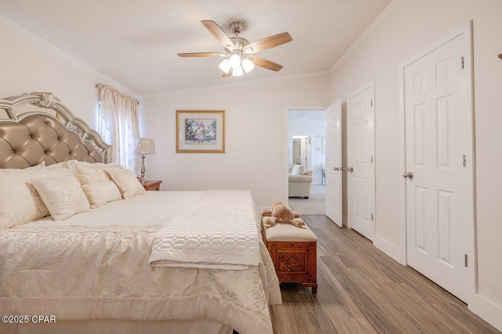 Image 32 For 230 Viola Avenue