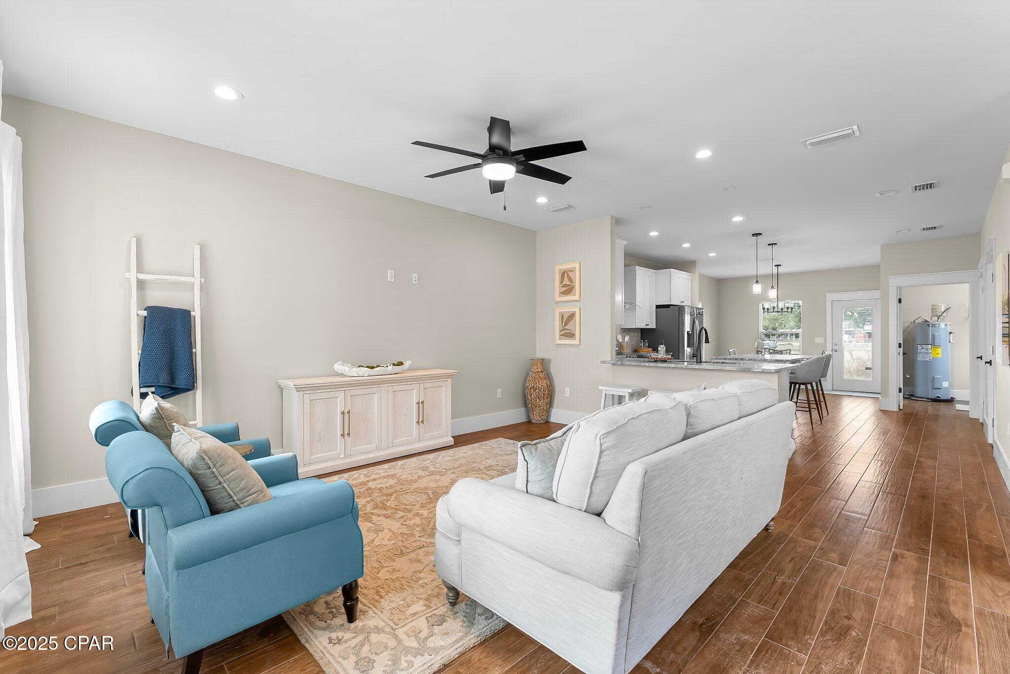 Image 2 For 1413 Chestnut Avenue