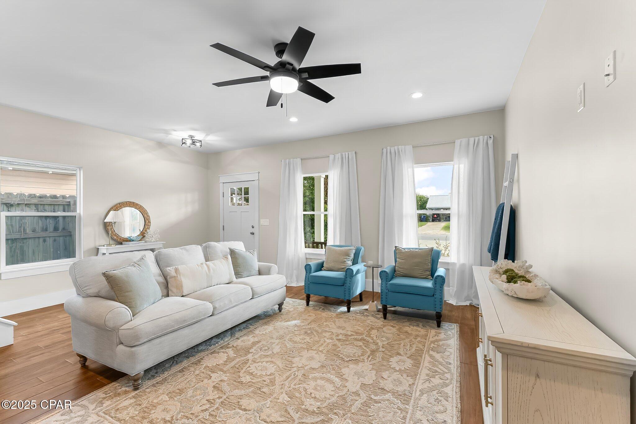 Image 4 For 1413 Chestnut Avenue