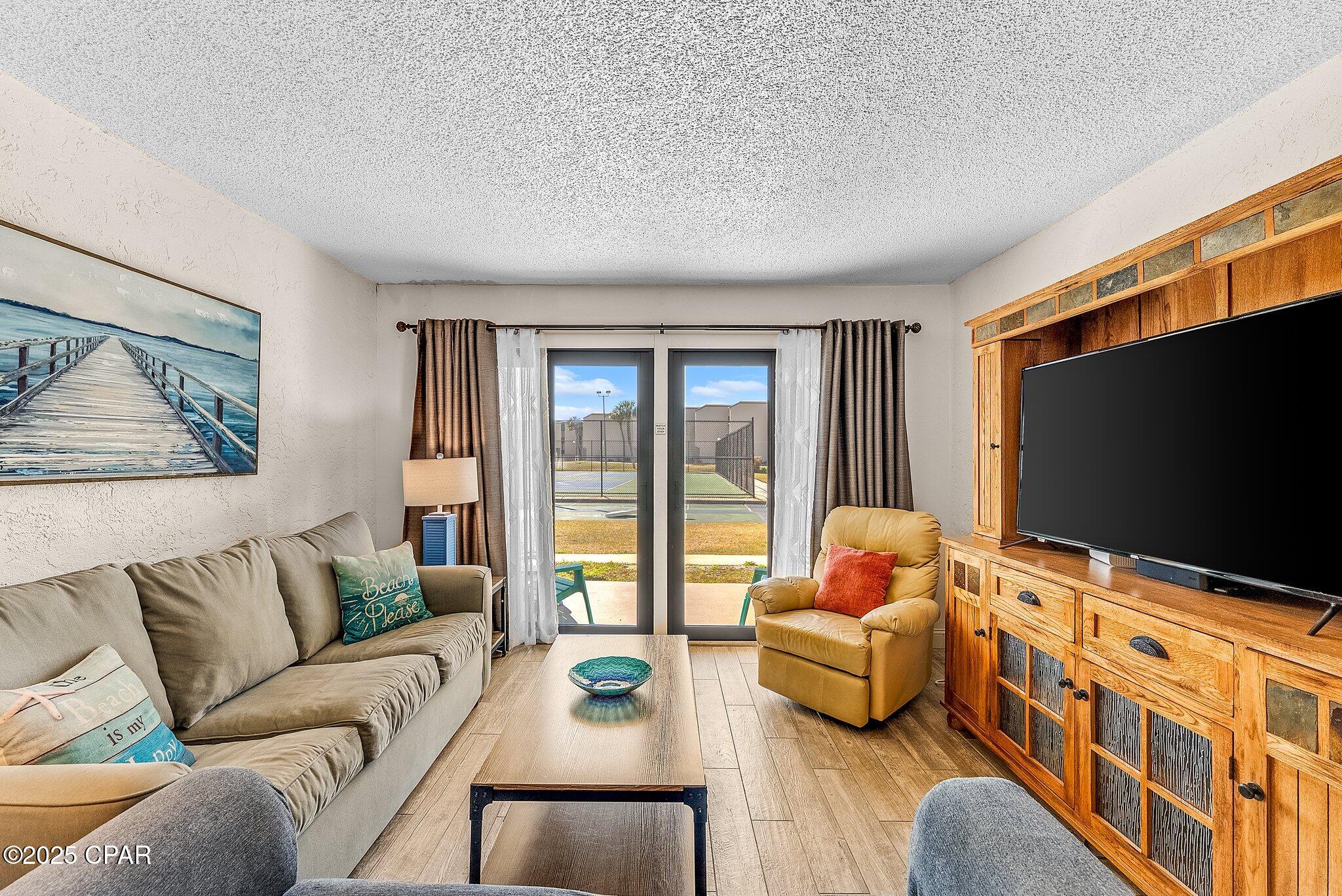 Image 22 For 8727 Thomas Drive C36