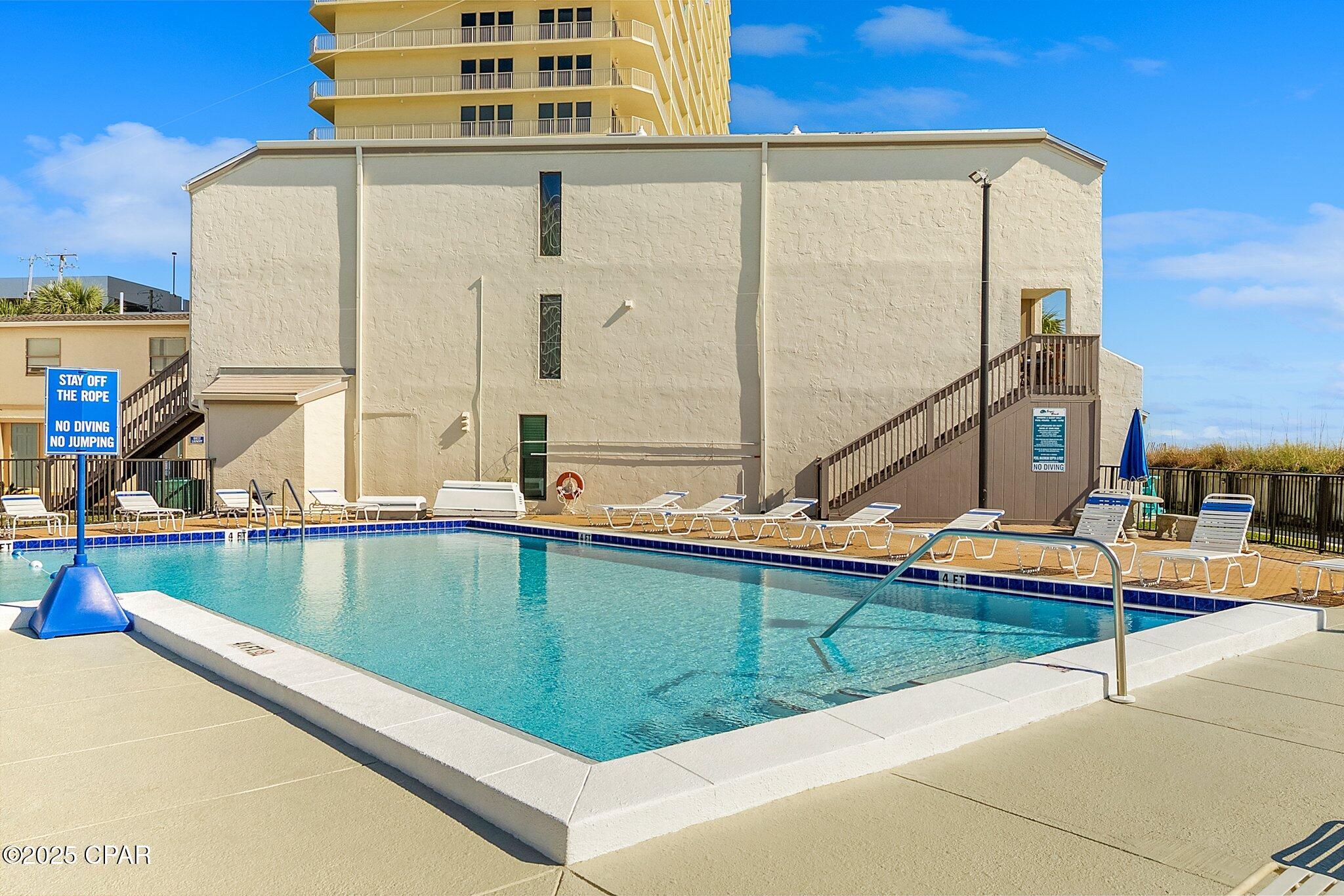 Image 41 For 8727 Thomas Drive C36