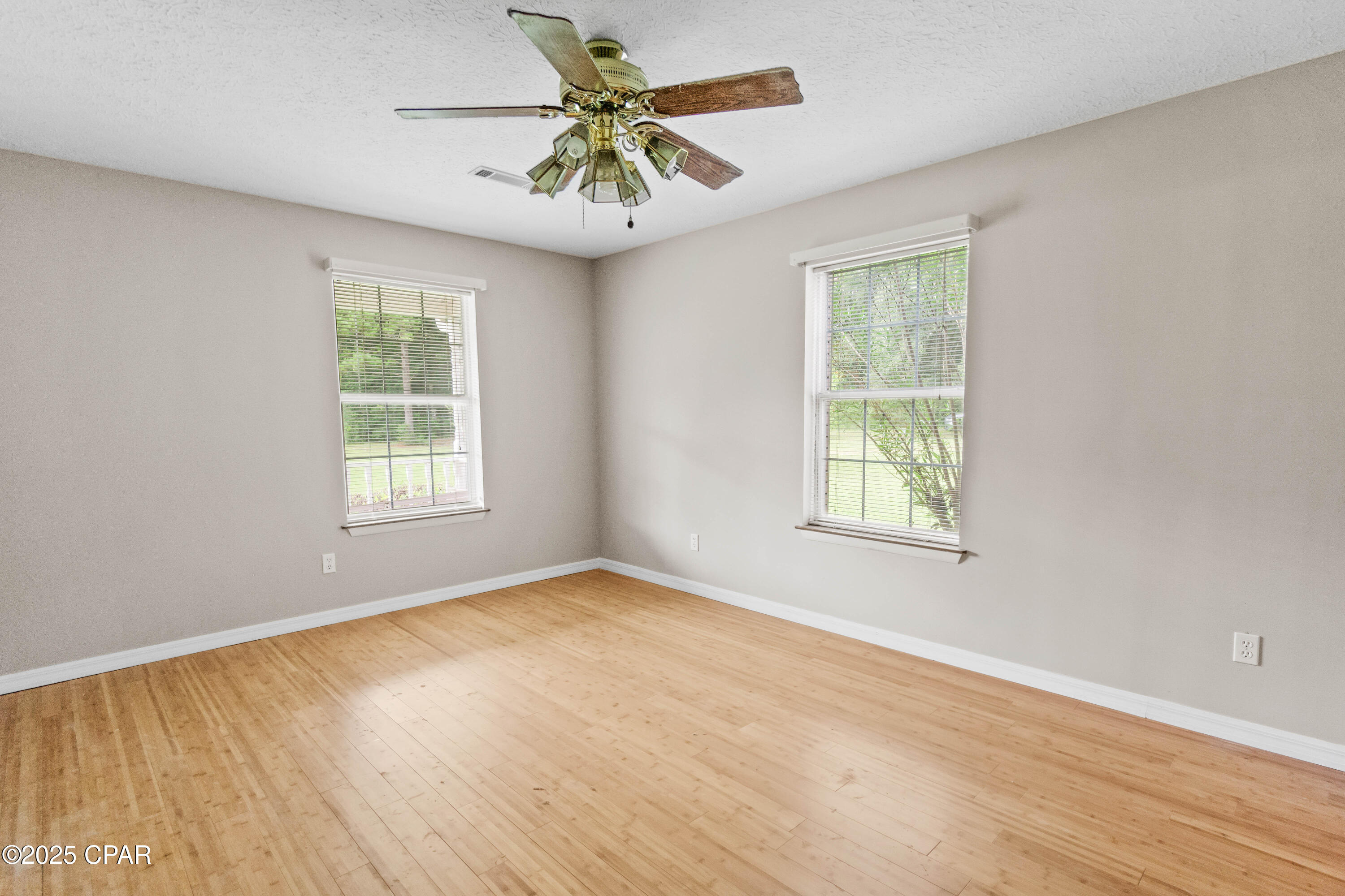 Image 39 For 2822 River Road