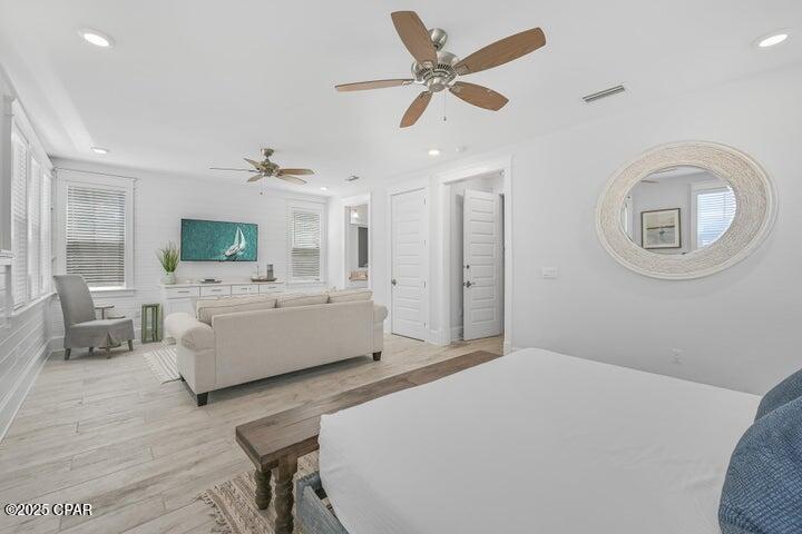 Image 7 For 21 Pleasant Street
