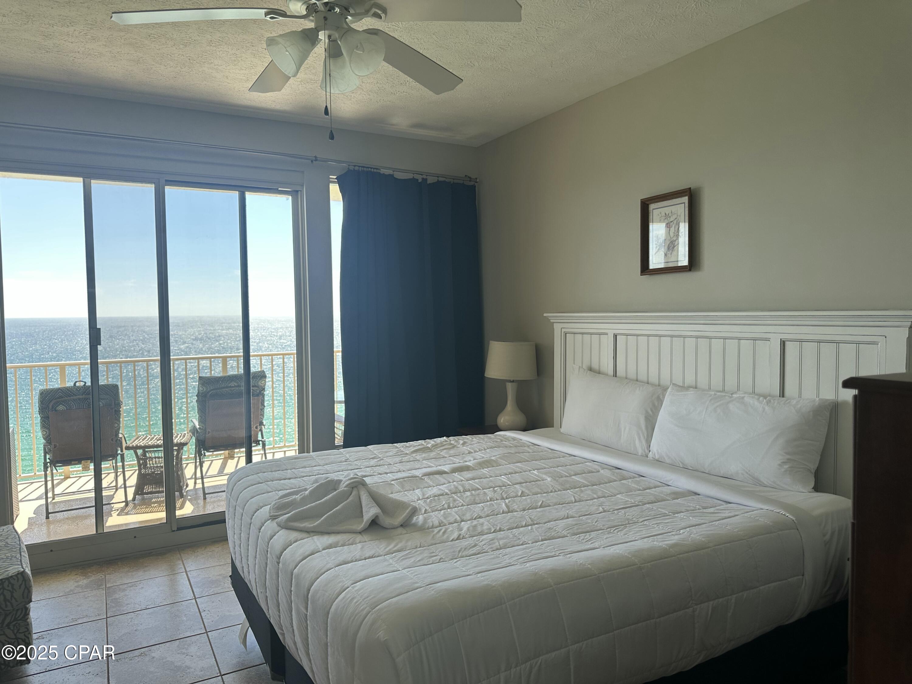Listing photo id 12 for 5004 Thomas Drive 1507