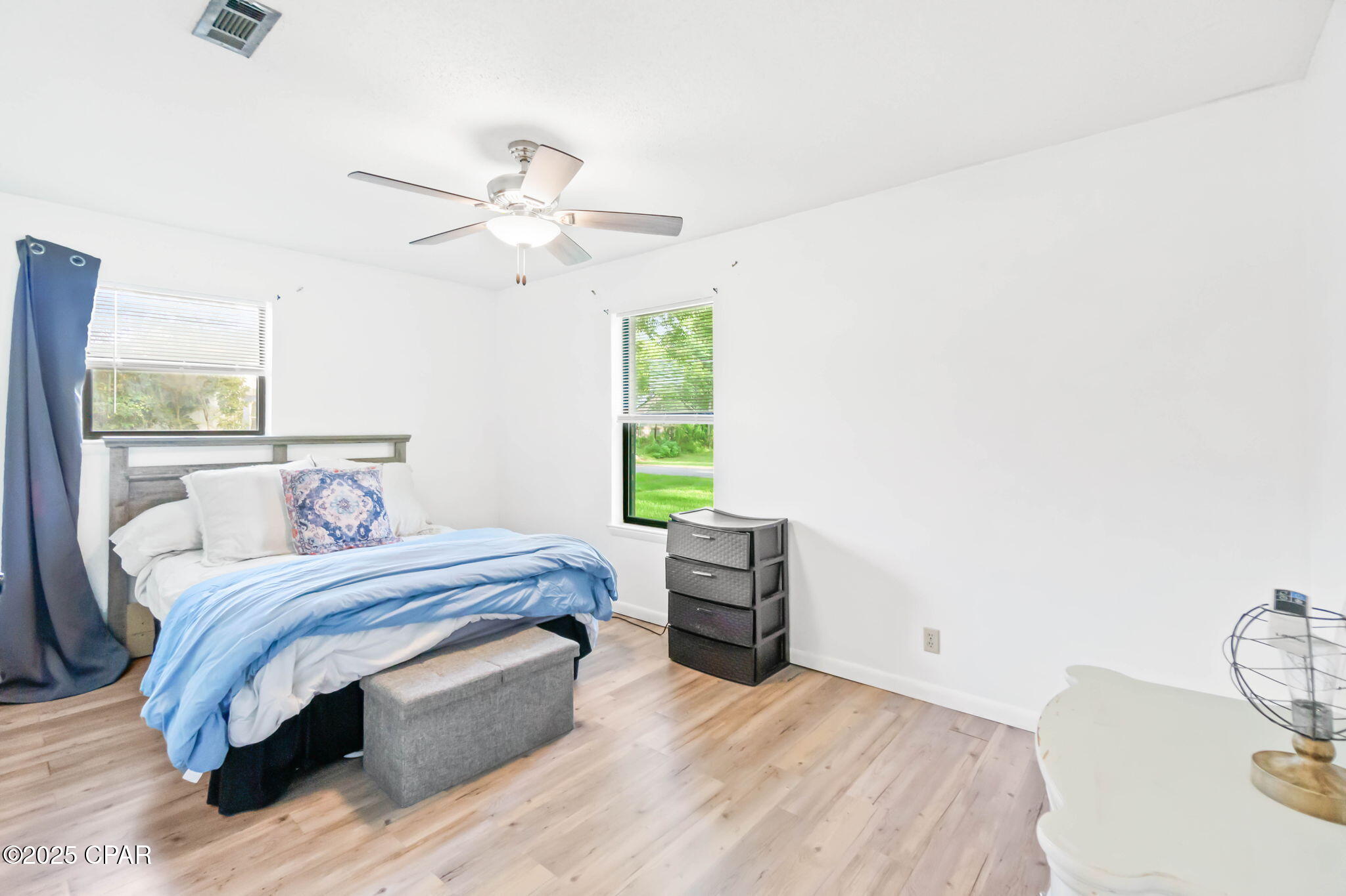 Image 11 For 1282 Holley Avenue