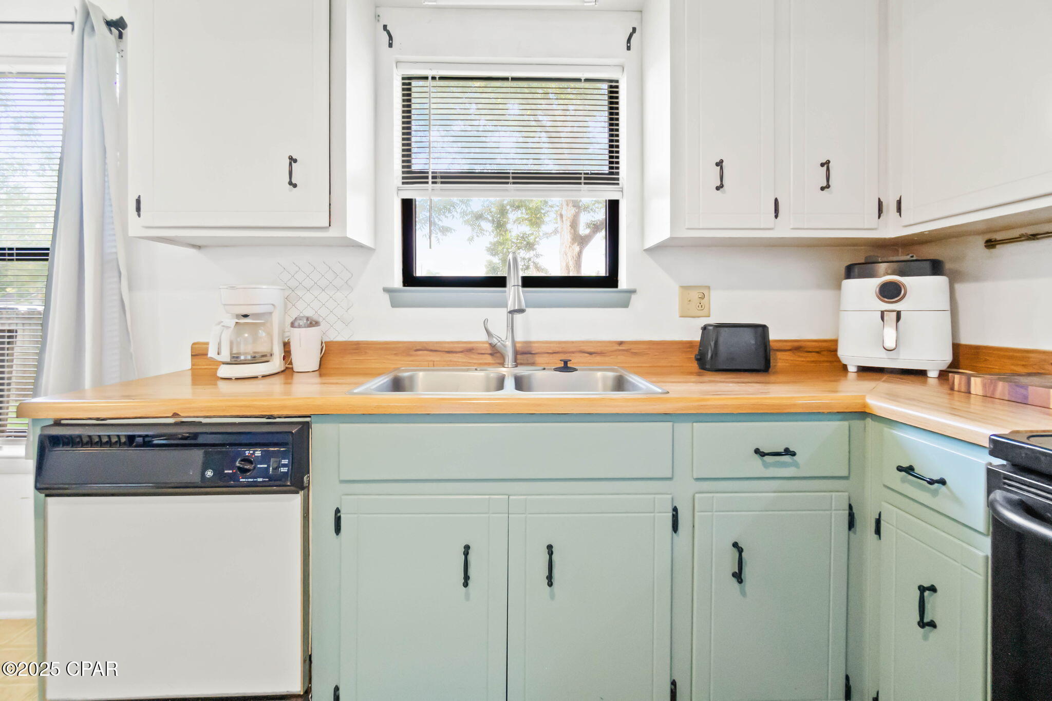 Image 7 For 1282 Holley Avenue