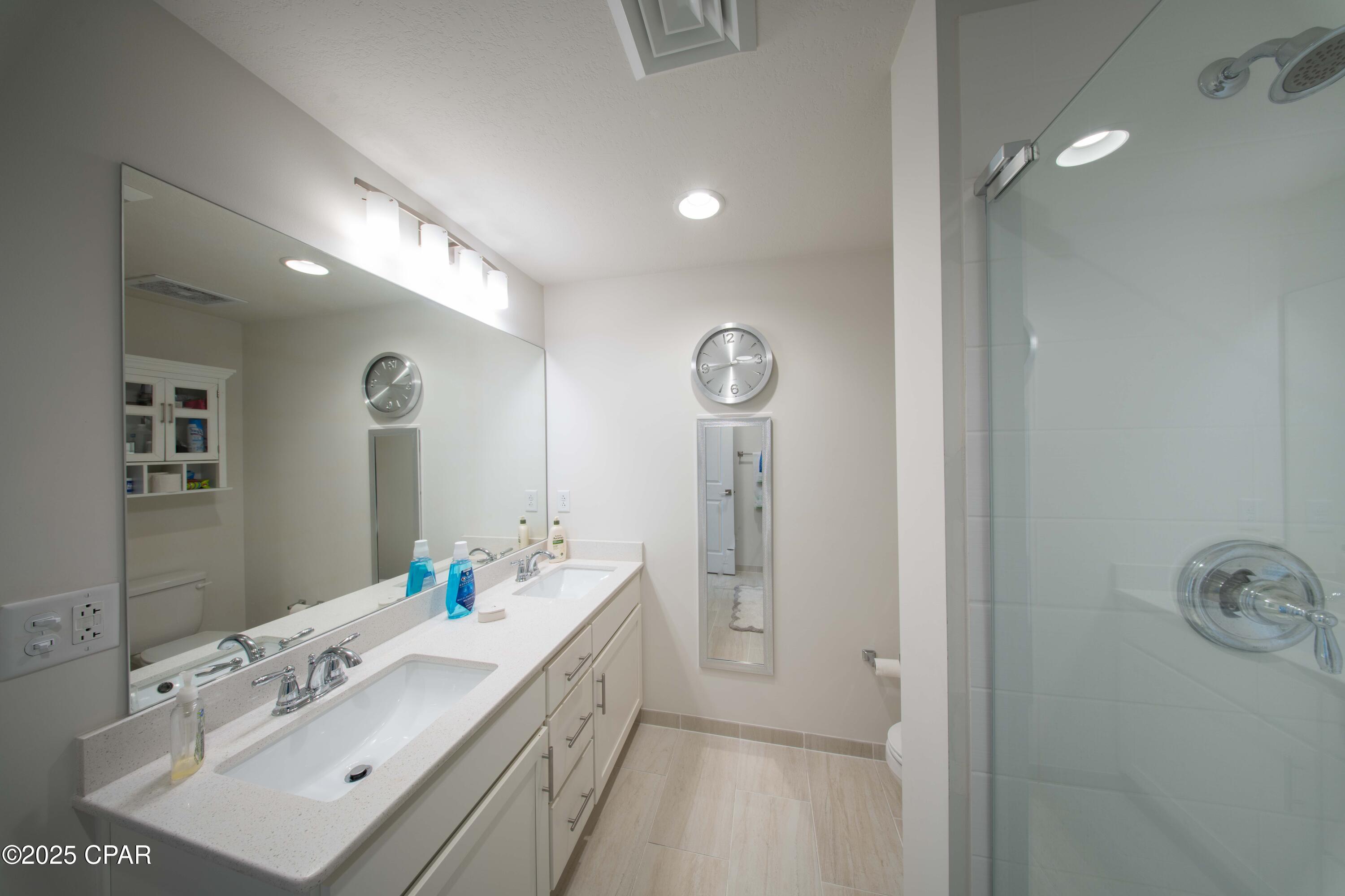 Image 40 For 15928 Front Beach Road 32011