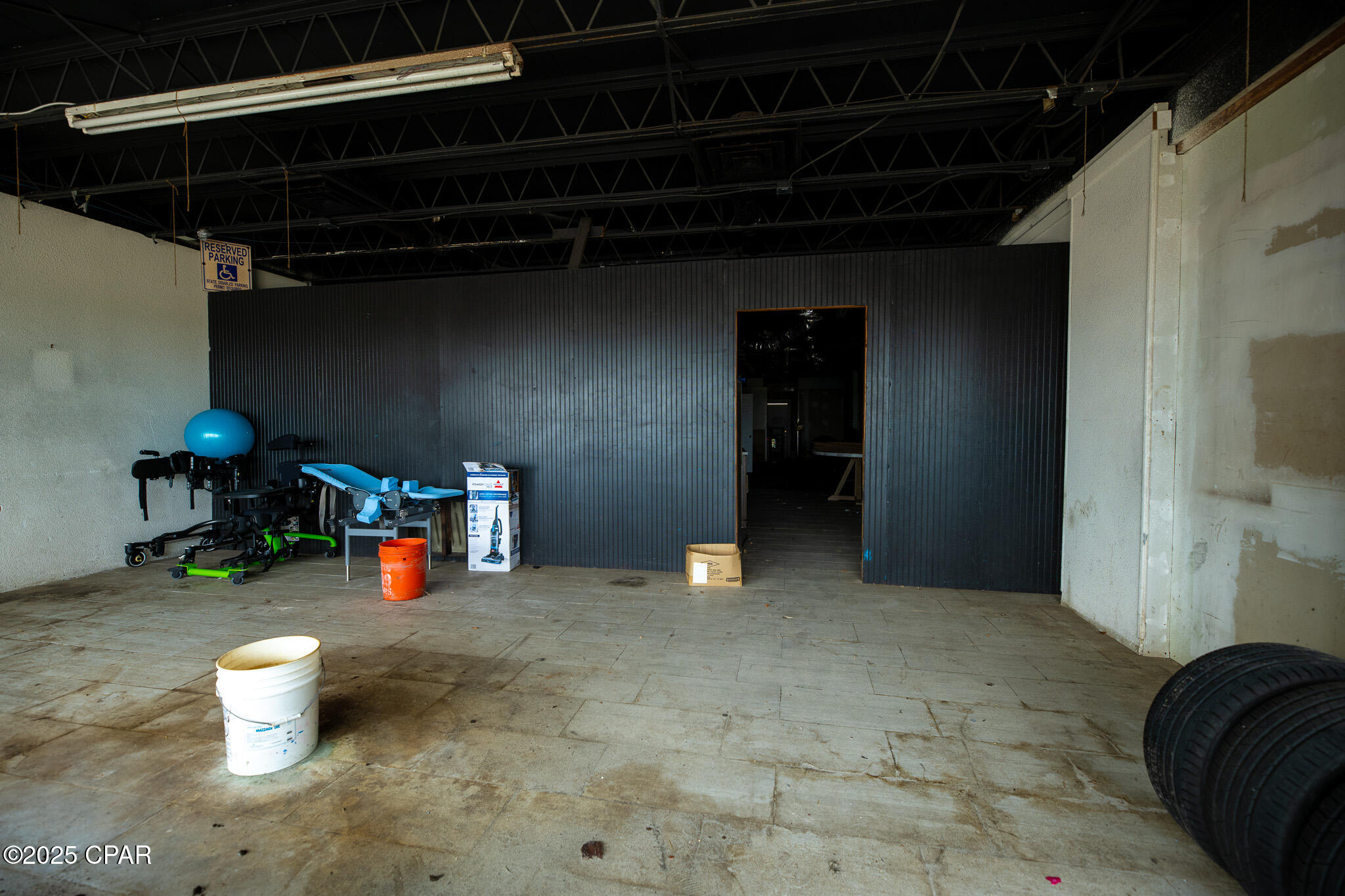 Listing photo id 17 for 11832 Front Beach Road