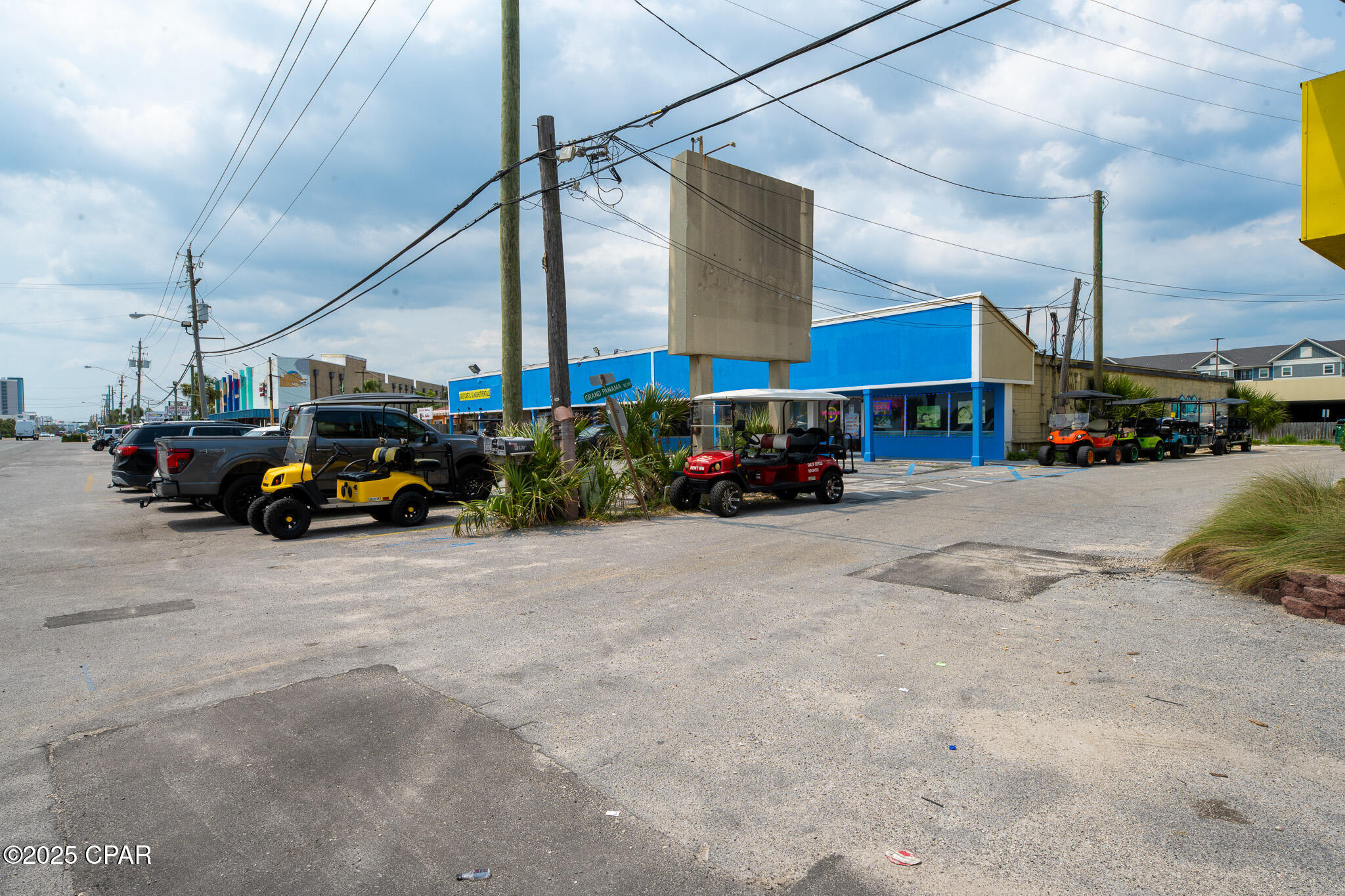 Listing photo id 22 for 11832 Front Beach Road