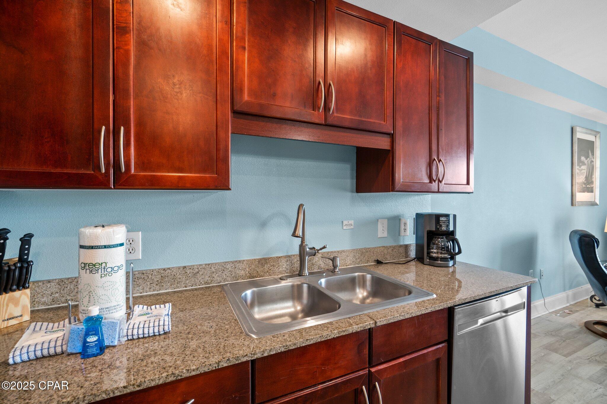 Image 15 For 9902 Thomas Drive 135