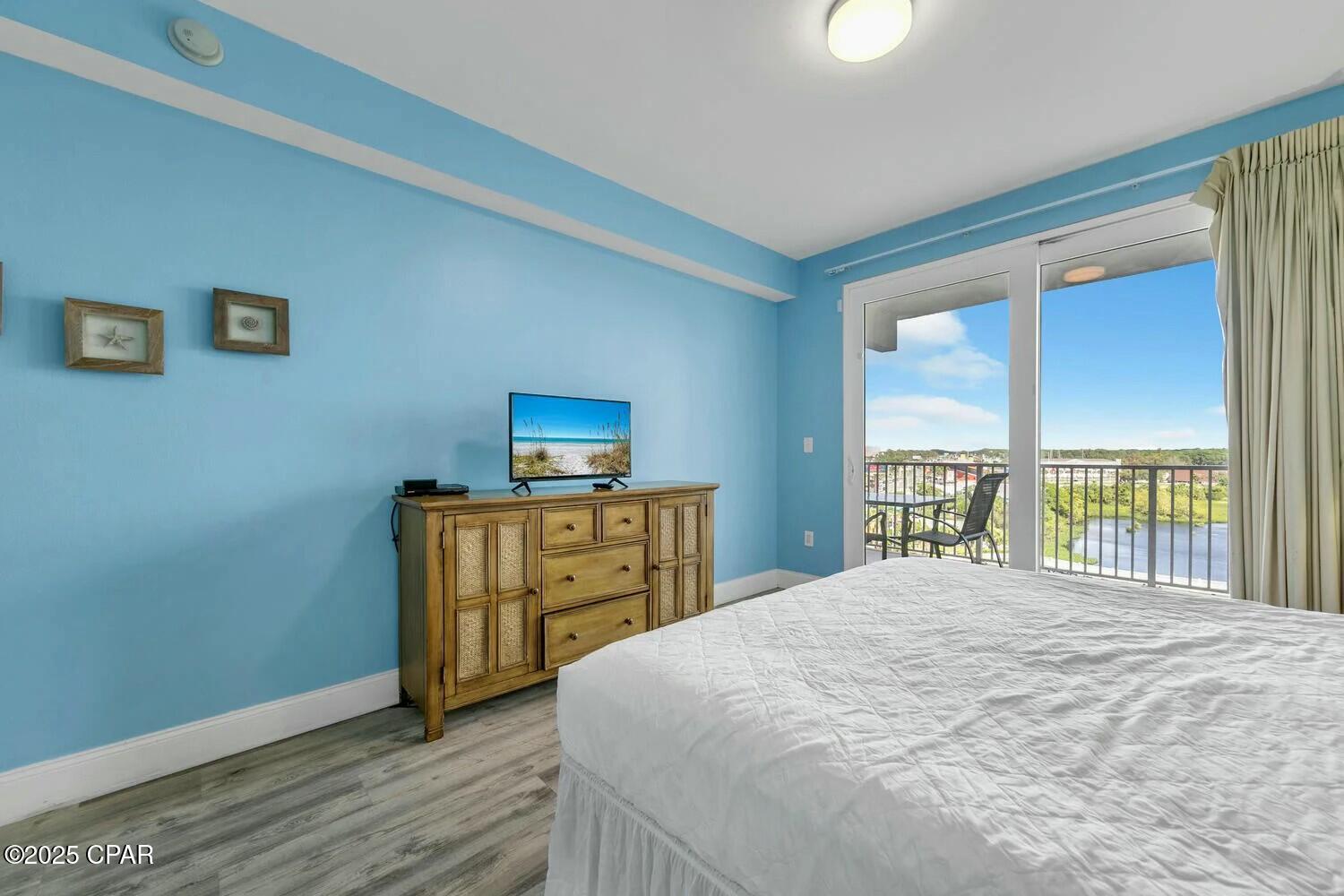 Image 16 For 9902 Thomas Drive 731