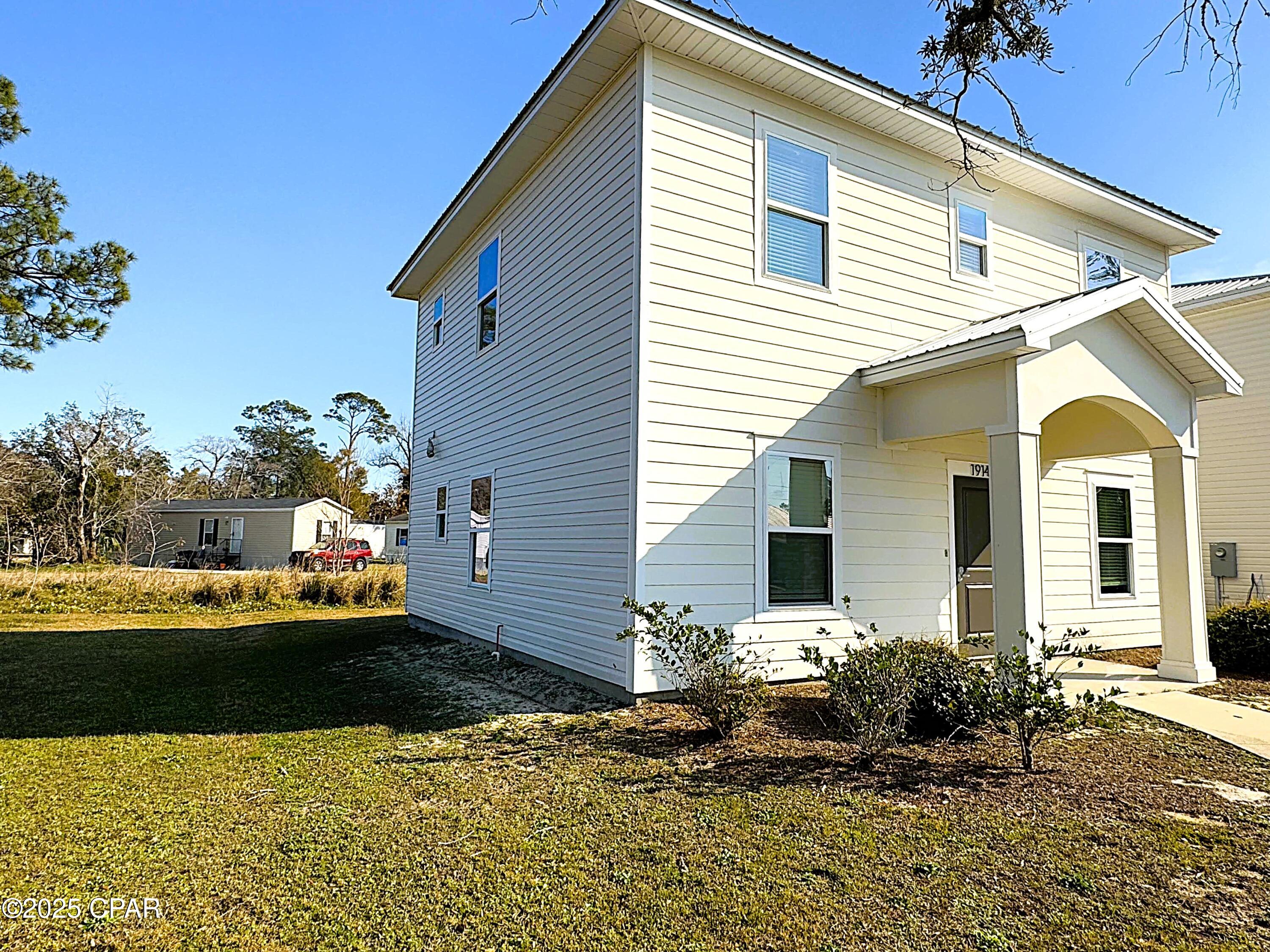 Image 2 For 1914 Coach Scovel Way