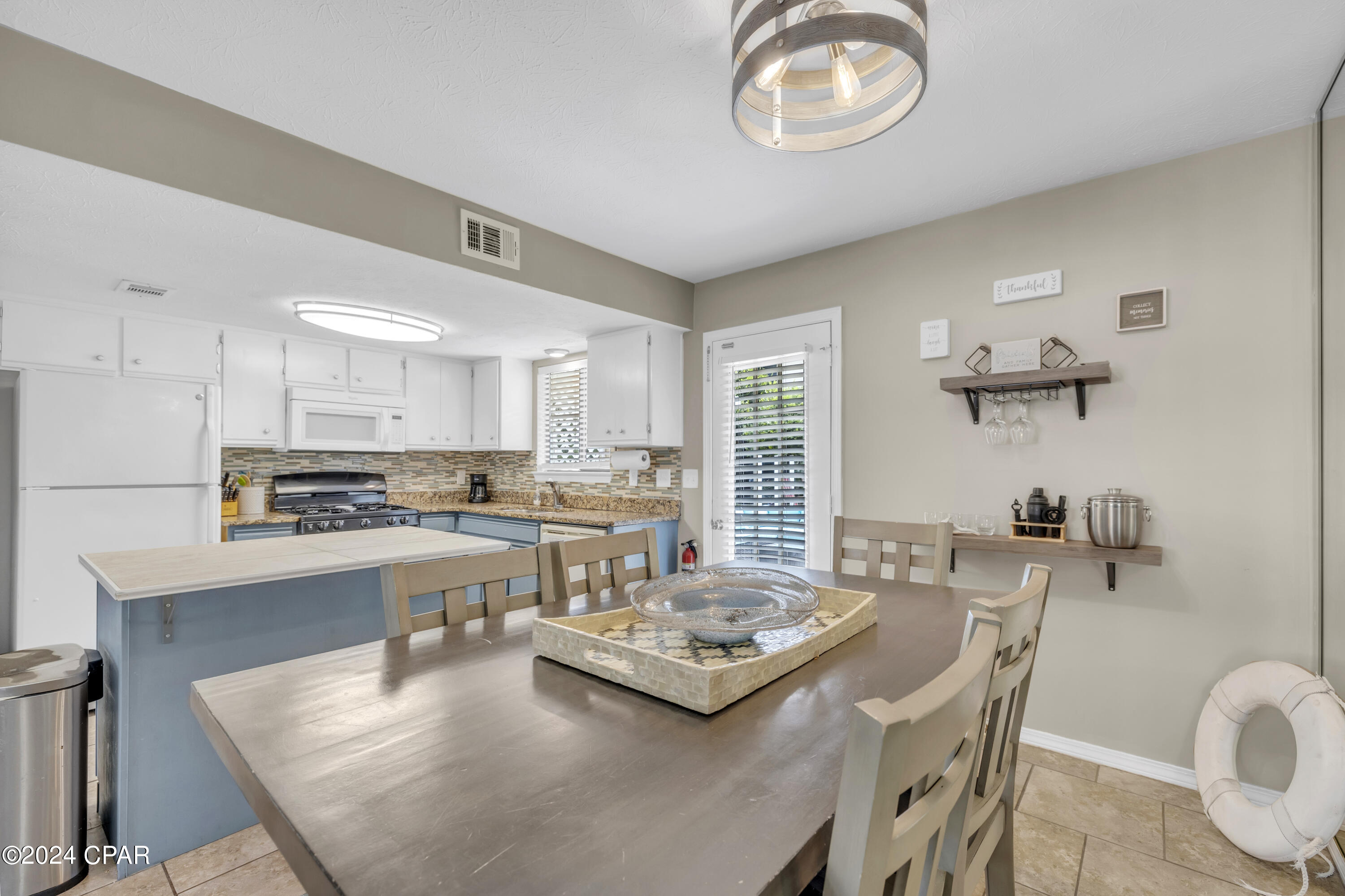 Image 15 For 137 Leslie Lane