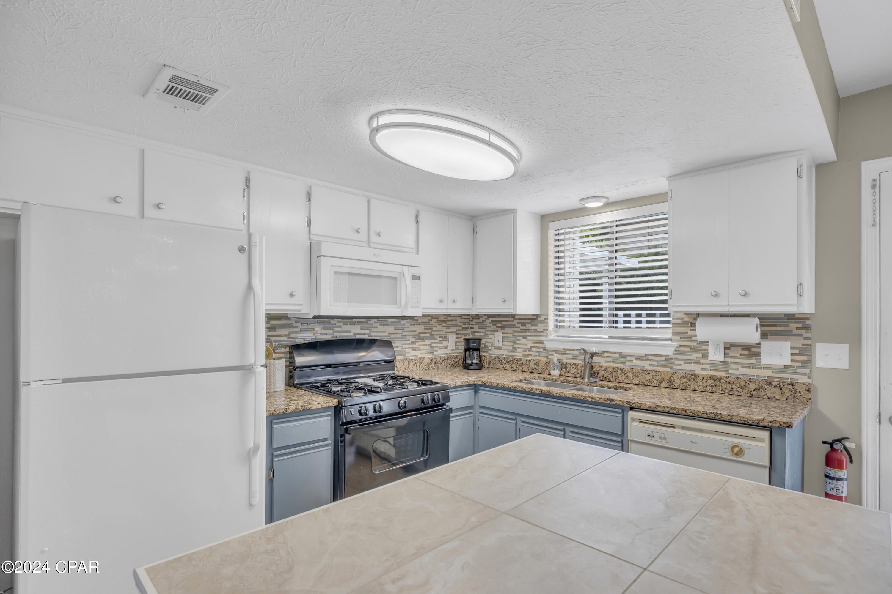 Image 5 For 137 Leslie Lane