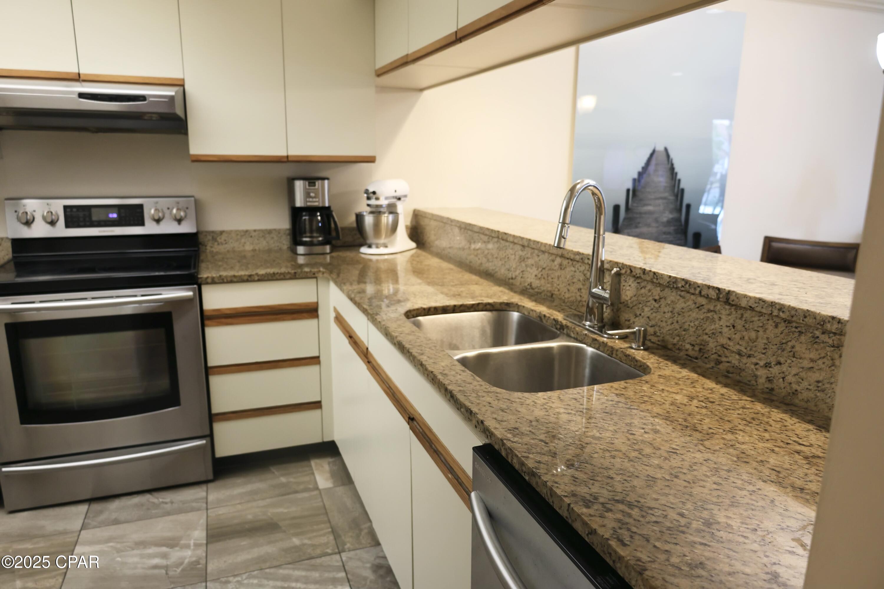 Image 23 For 520 Richard Jackson Boulevard 2711