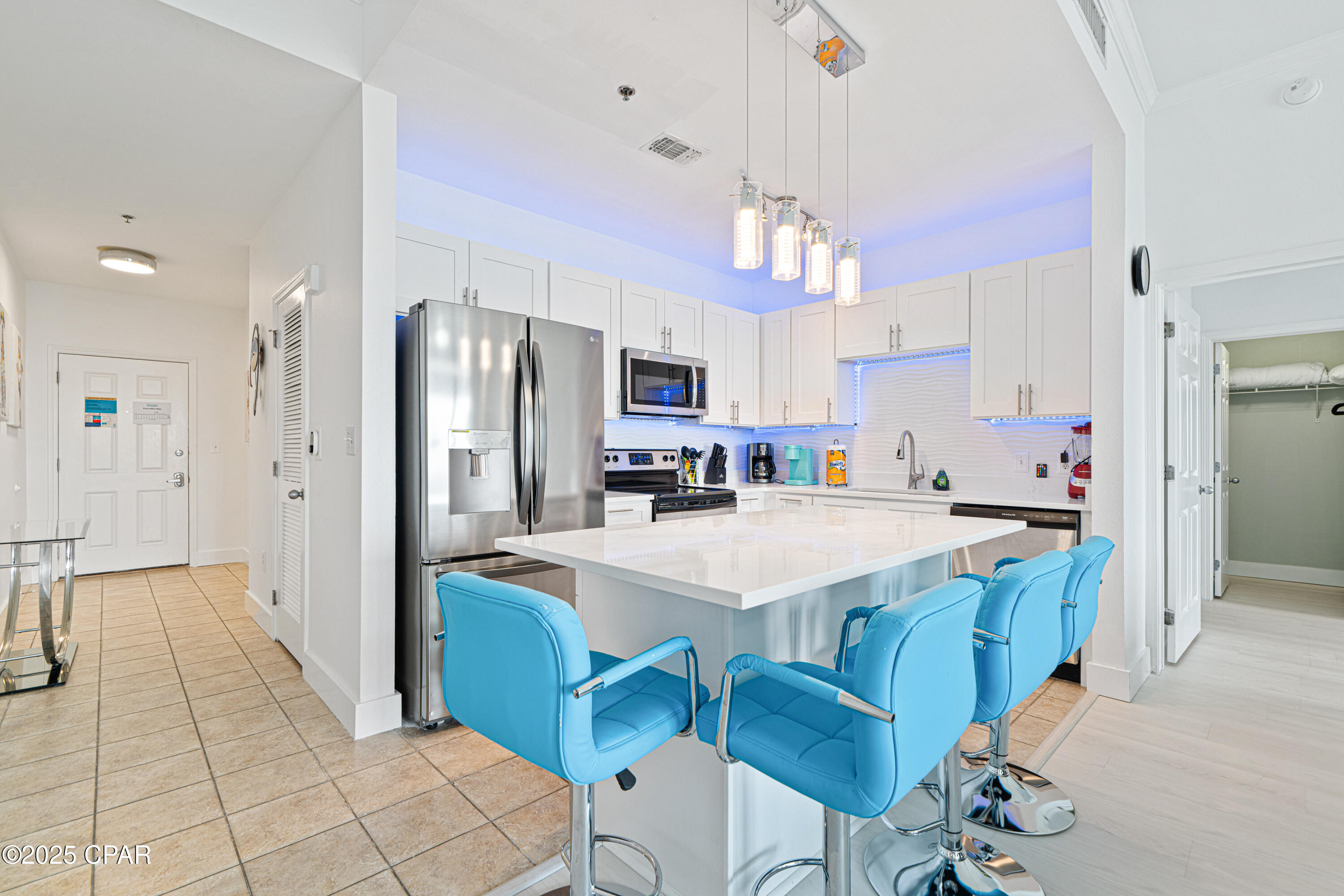 Image 12 For 9902 Thomas Drive 2028