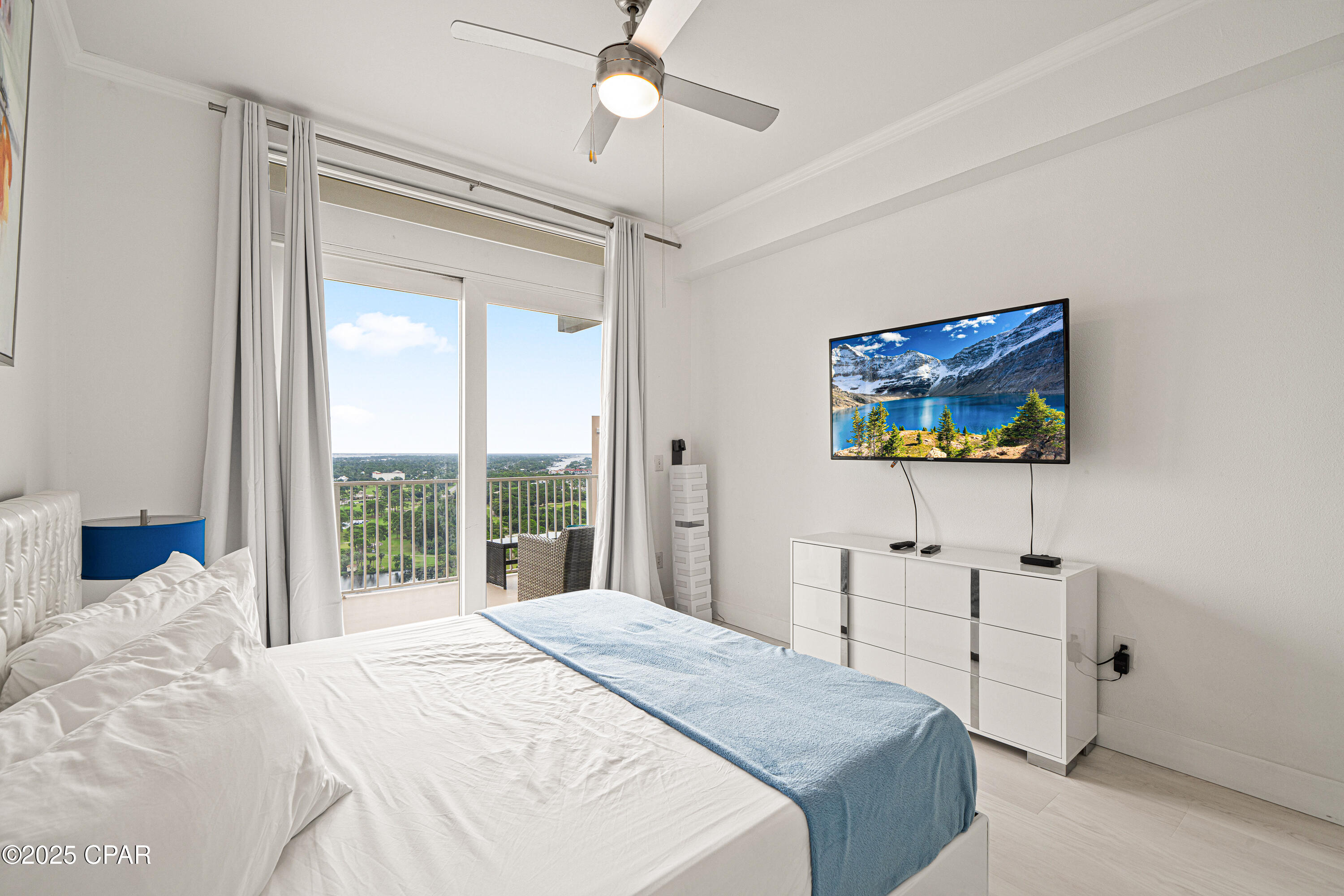 Image 15 For 9902 Thomas Drive 2028