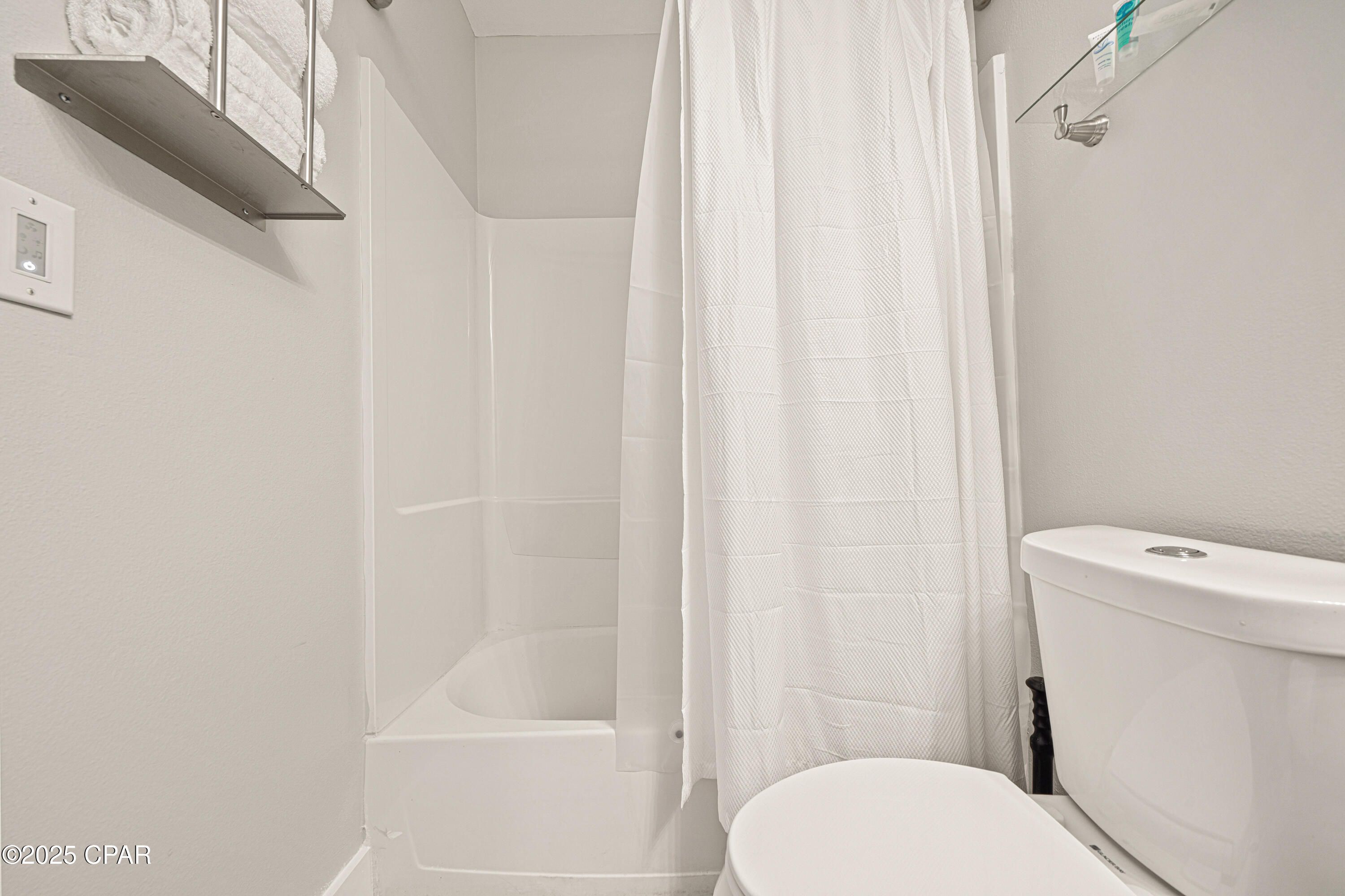 Image 30 For 9902 Thomas Drive 2028