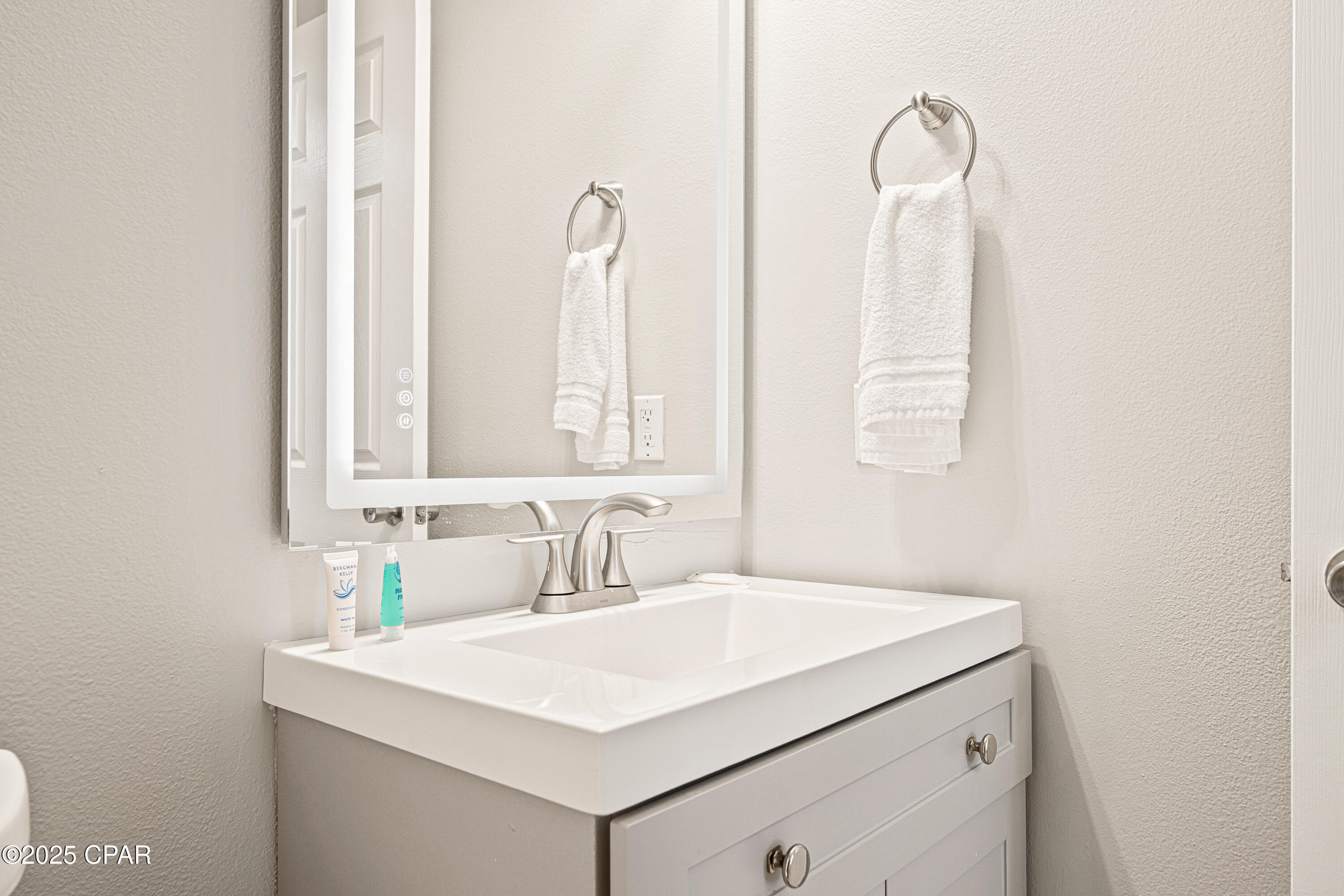 Image 31 For 9902 Thomas Drive 2028