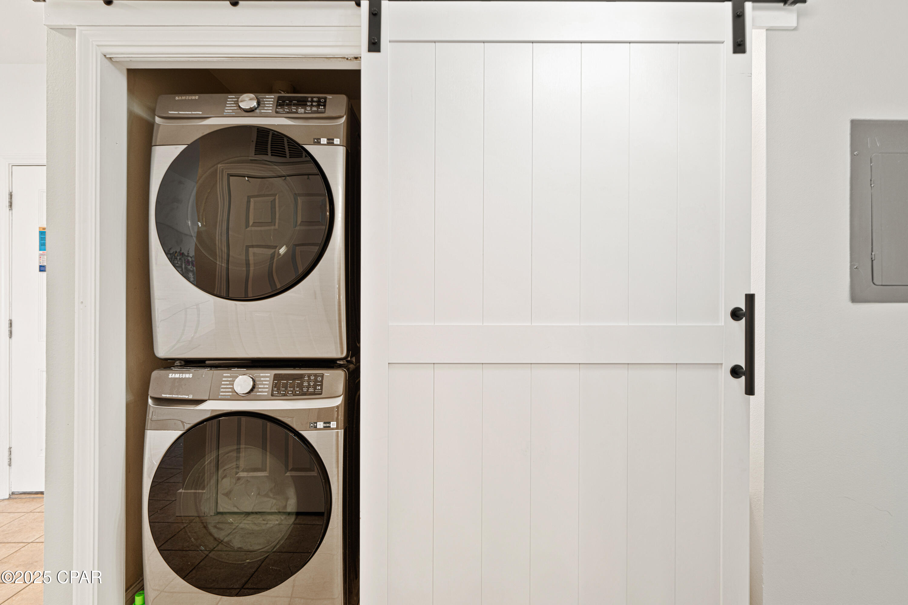 Image 33 For 9902 Thomas Drive 2028