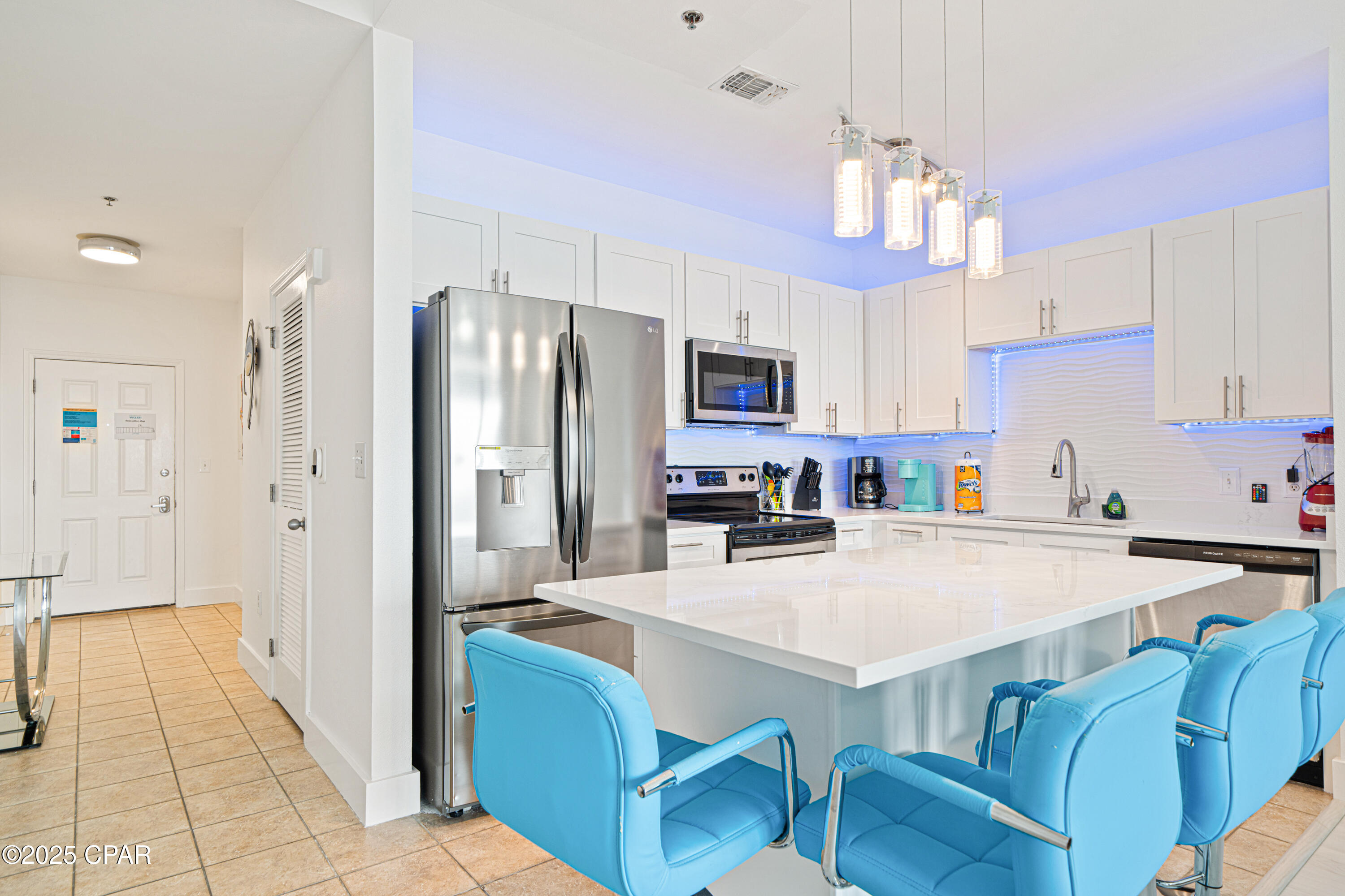 Image 8 For 9902 Thomas Drive 2028