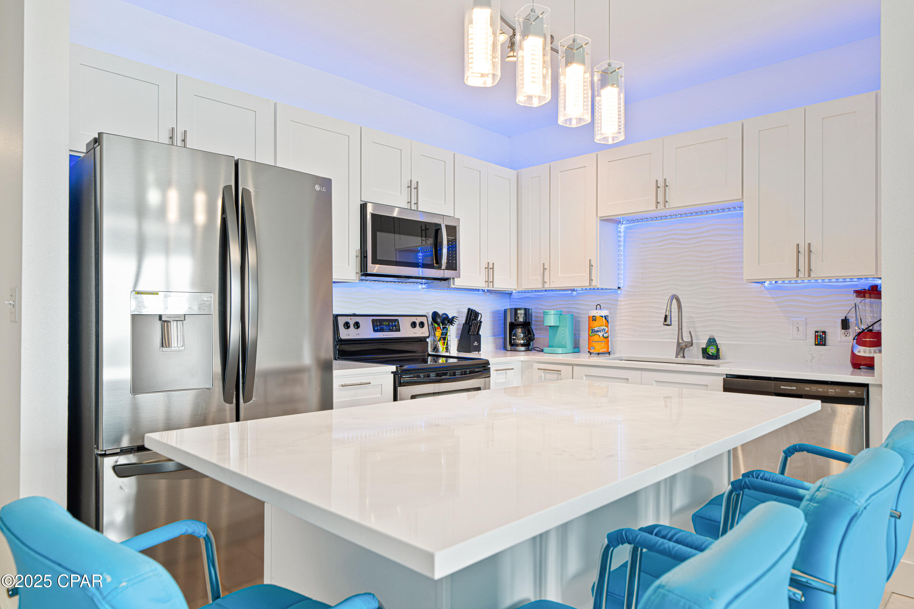 Image 9 For 9902 Thomas Drive 2028