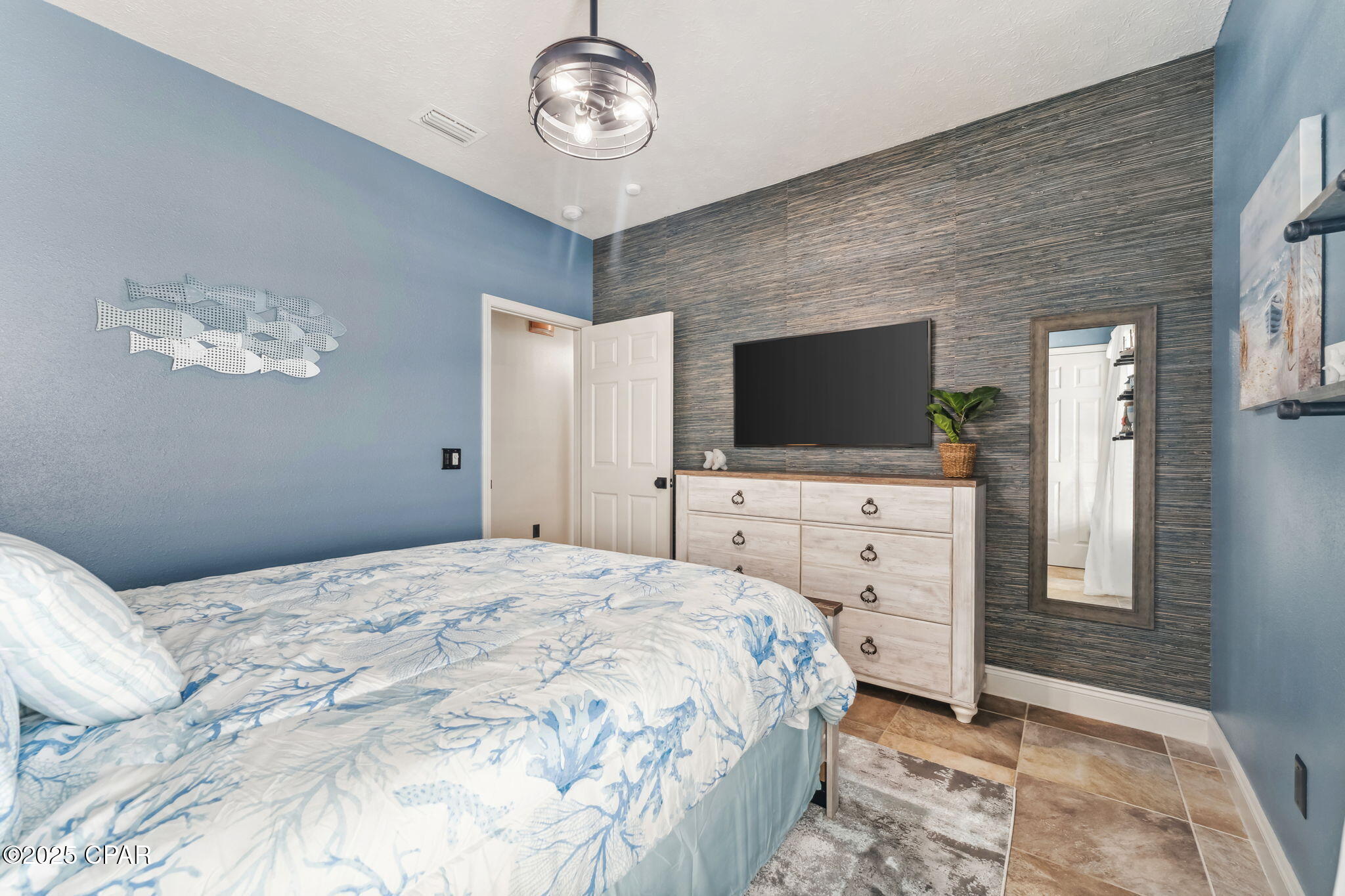 Image 24 For 7011 Sunset Avenue