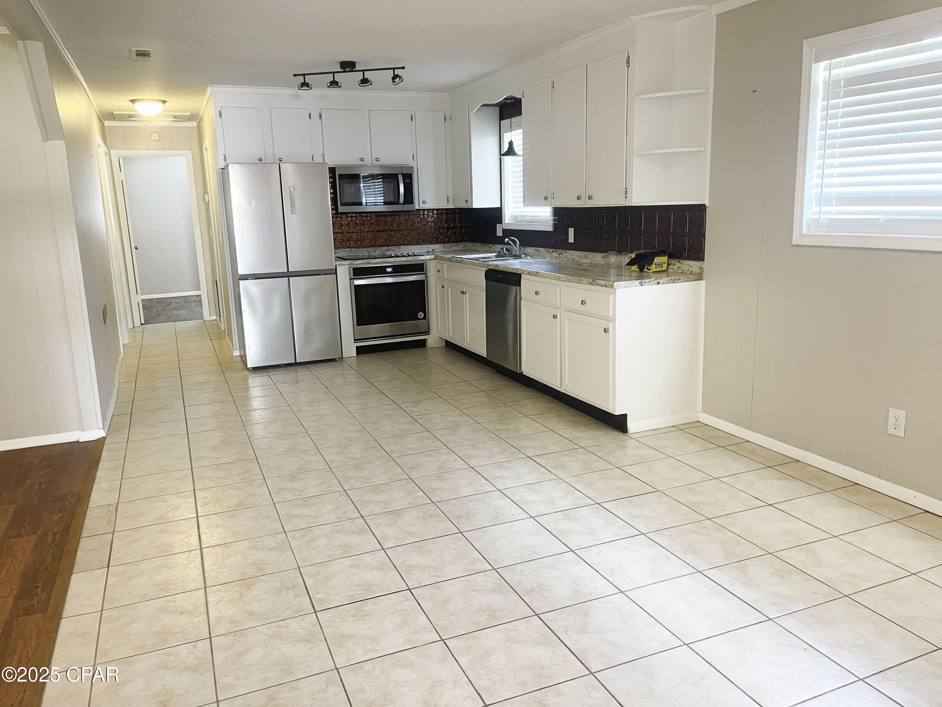 Image 8 For 2290 Boswell Road